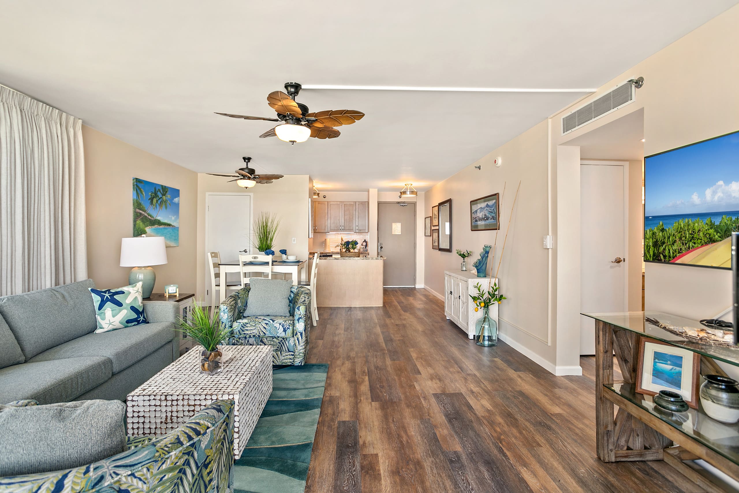 Condo in Lahaina · ★4.74 · 1 bedroom · 2 beds · 1 bath - Image 4