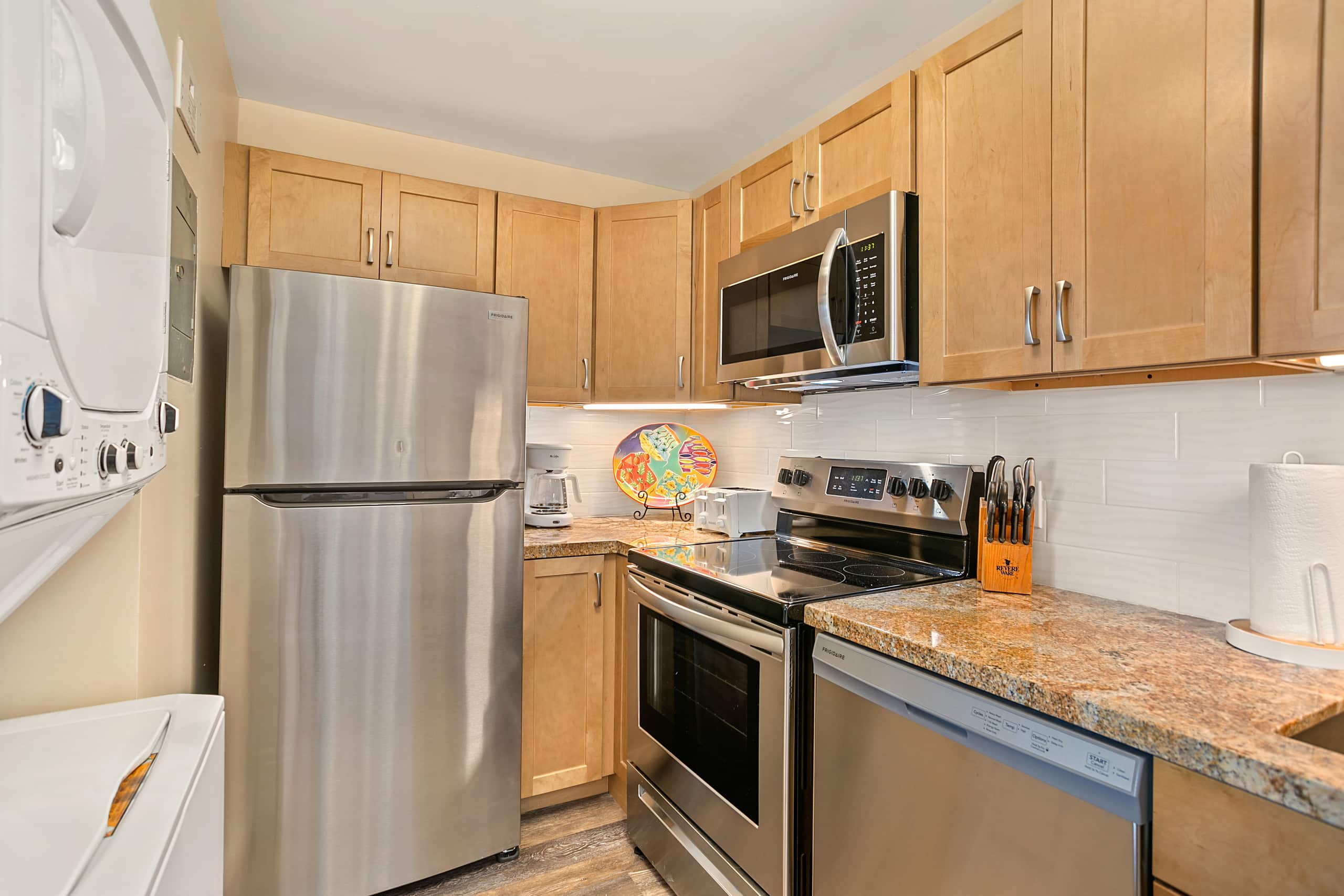 Condo in Lahaina · ★4.74 · 1 bedroom · 2 beds · 1 bath - Image 8