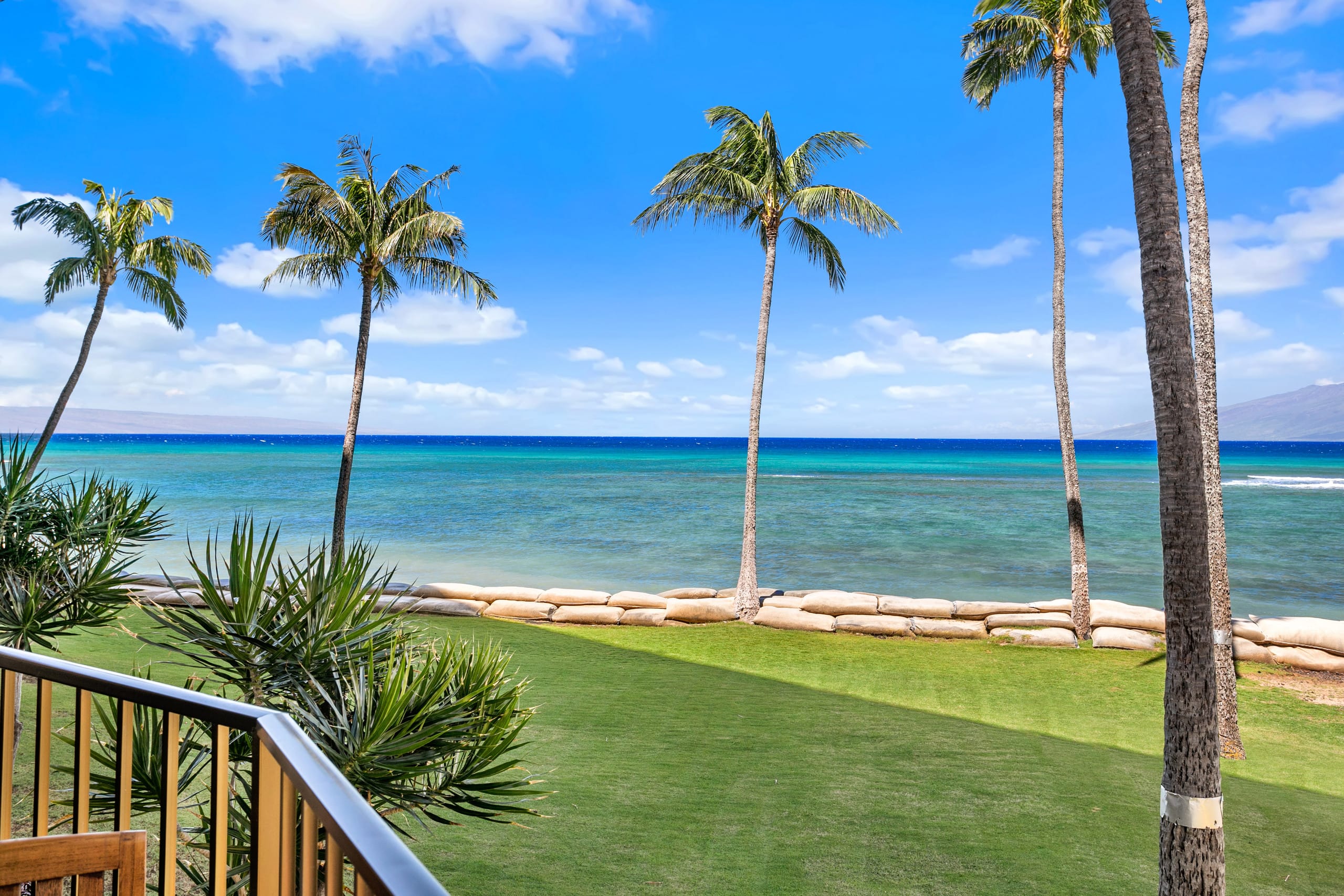 Condo in Lahaina · ★4.74 · 1 bedroom · 2 beds · 1 bath - Image 29