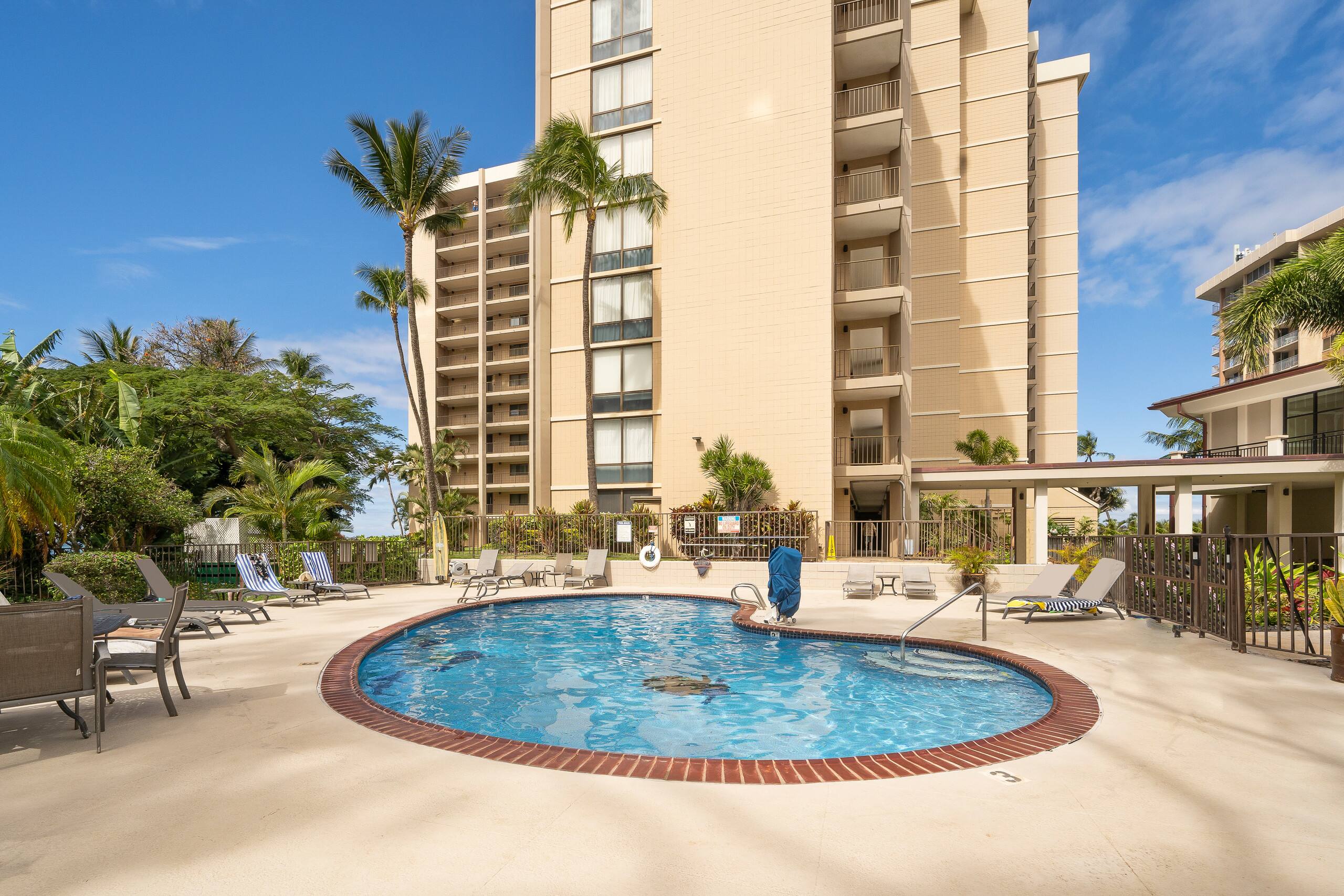Condo in Lahaina · ★4.74 · 1 bedroom · 2 beds · 1 bath - Image 23