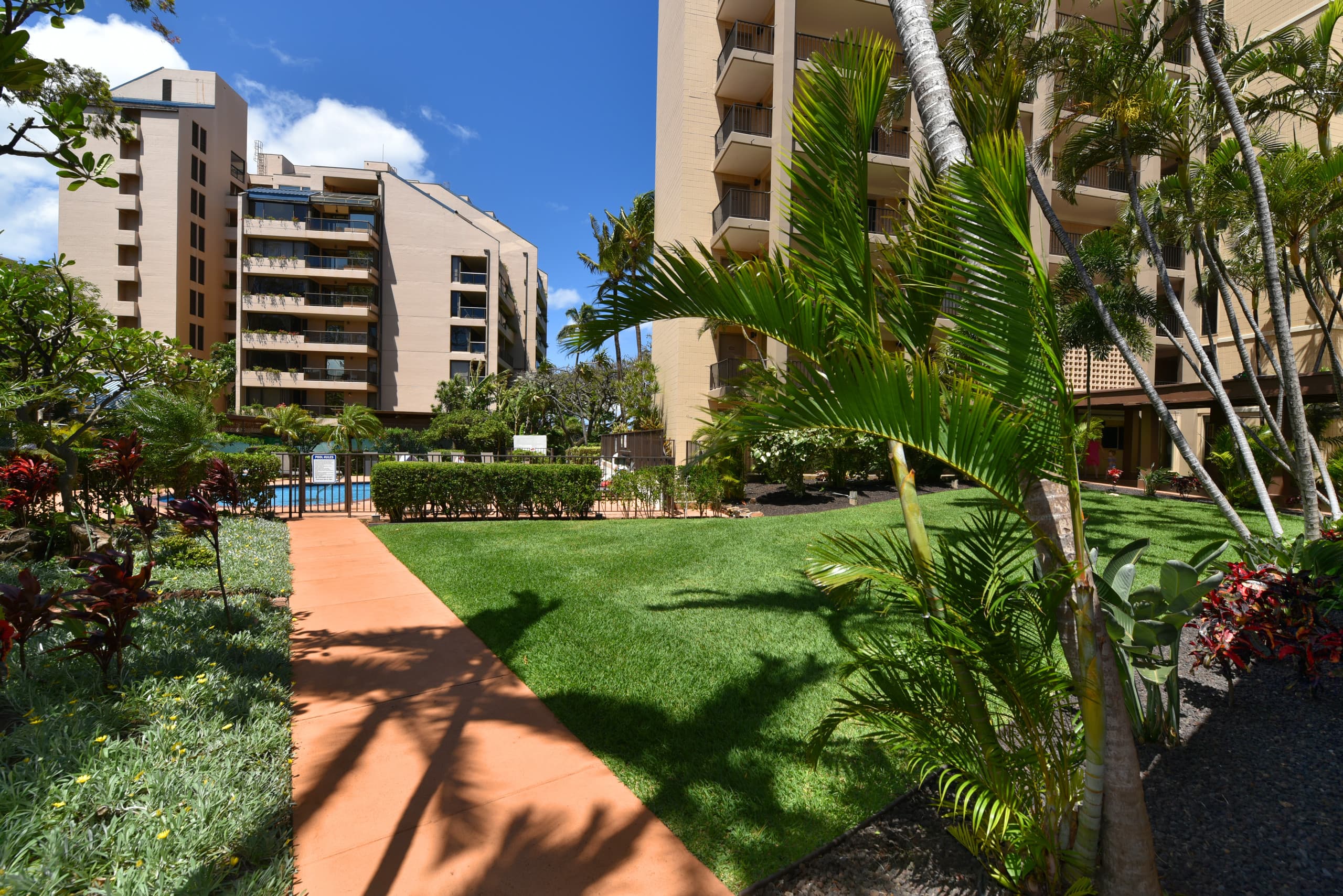 Condo in Lahaina · ★4.74 · 1 bedroom · 2 beds · 1 bath - Image 34