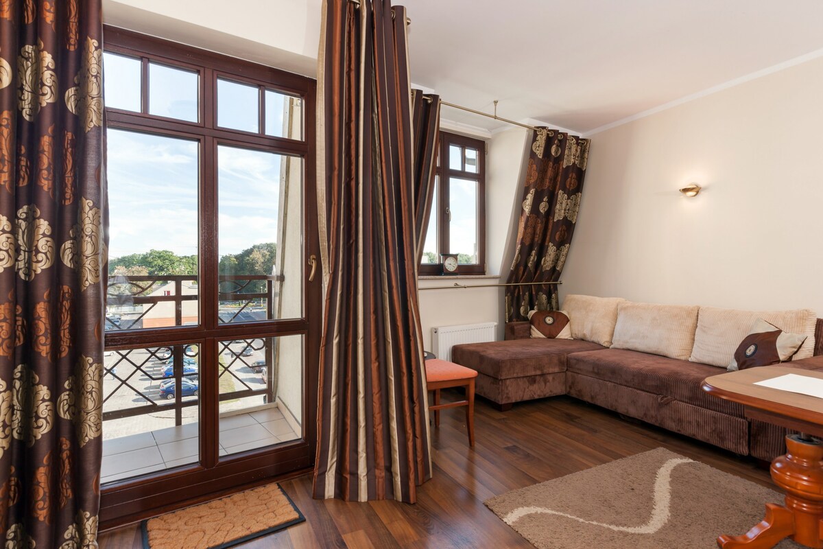 סלון של דירת נופש Pod Orłami 14/15 עם ספה