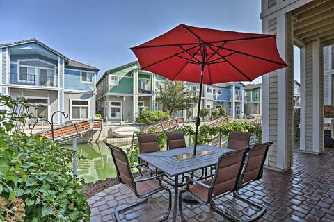 Waterfront Sparks Home: Balcony & Dock!