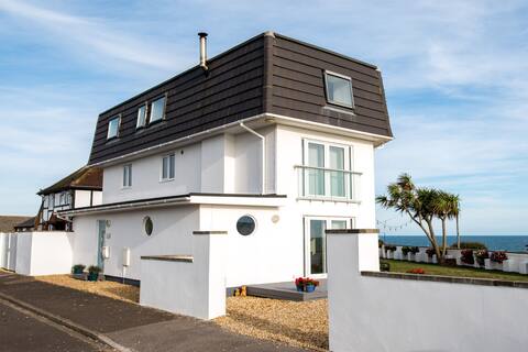 Bournemouth Beach & Sea Views