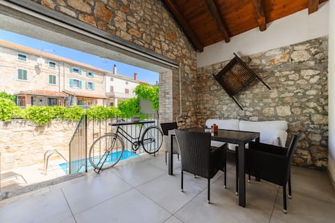 Top Airbnb: Casa de Stalla with private pool in Poreč in Fuškulin Foscolino