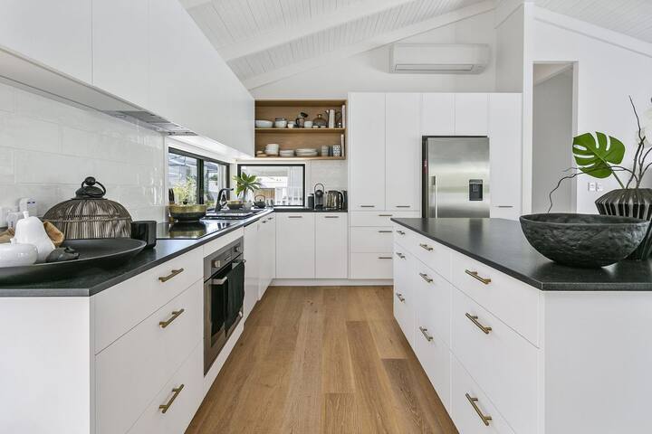 6 Currawong Street, Noosa Heads gallery image 5