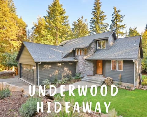 Private Retreat on 2.5 Acres | Hot Tub, Fire Pit