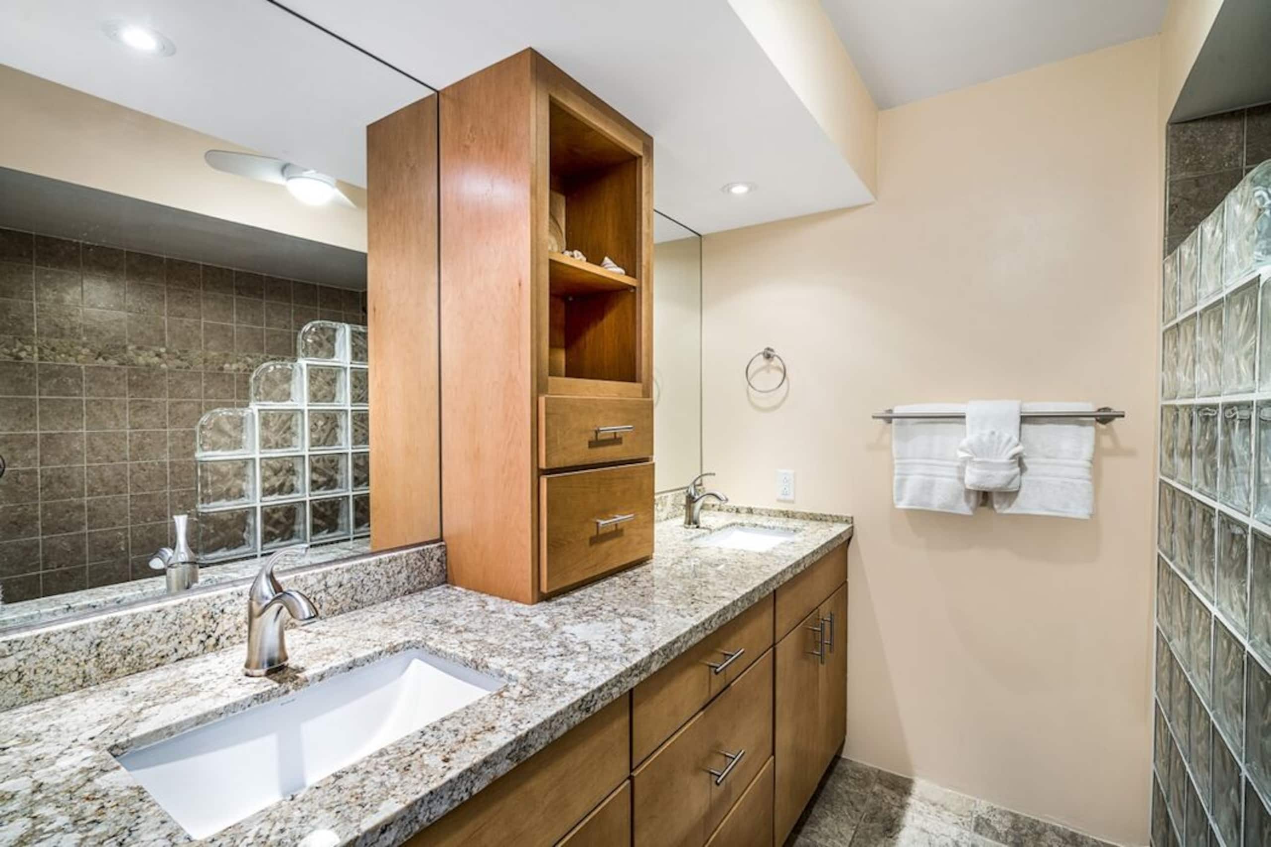 Condo in Kailua-Kona · ★4.5 · 1 bedroom · 2 beds · 1 bath - Image 14