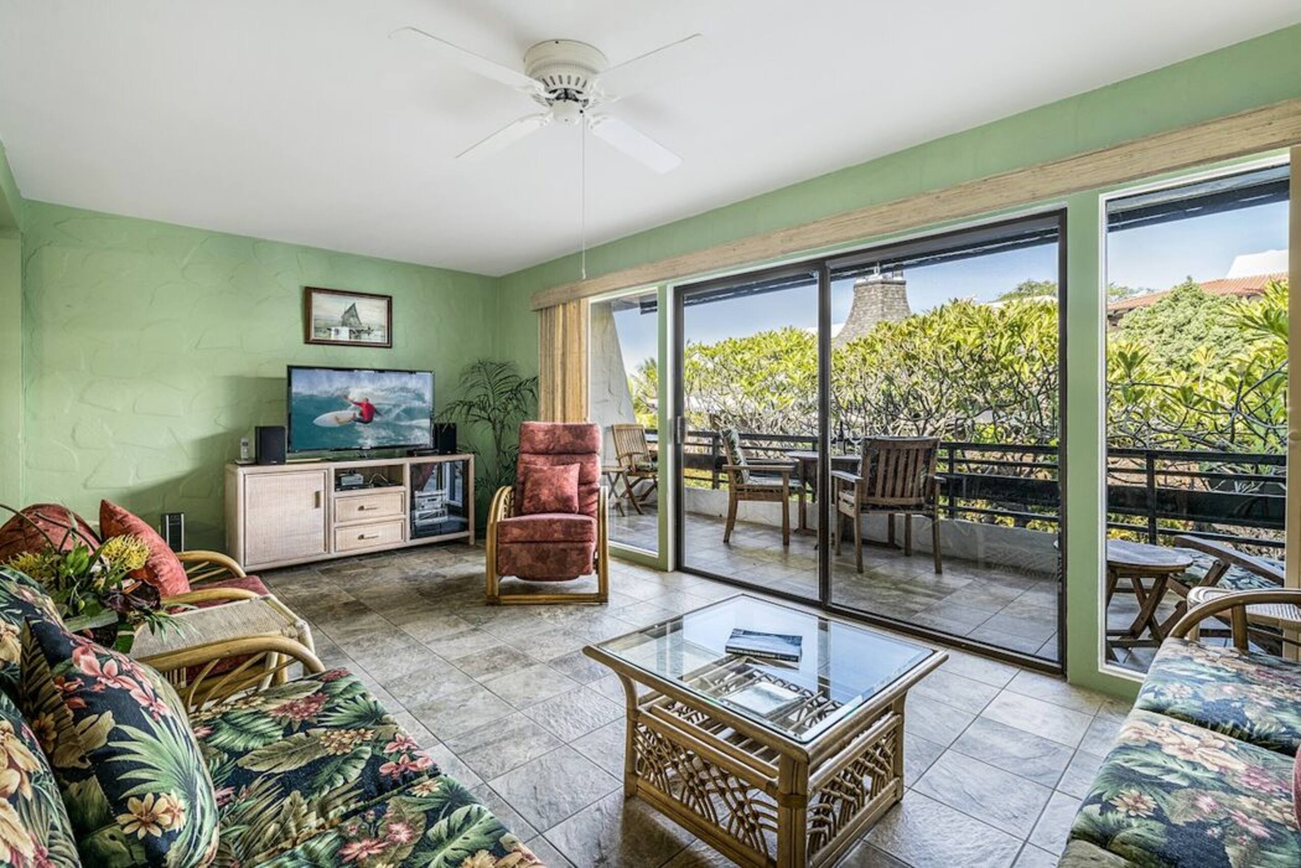 Condo in Kailua-Kona · ★4.5 · 1 bedroom · 2 beds · 1 bath - Image 3