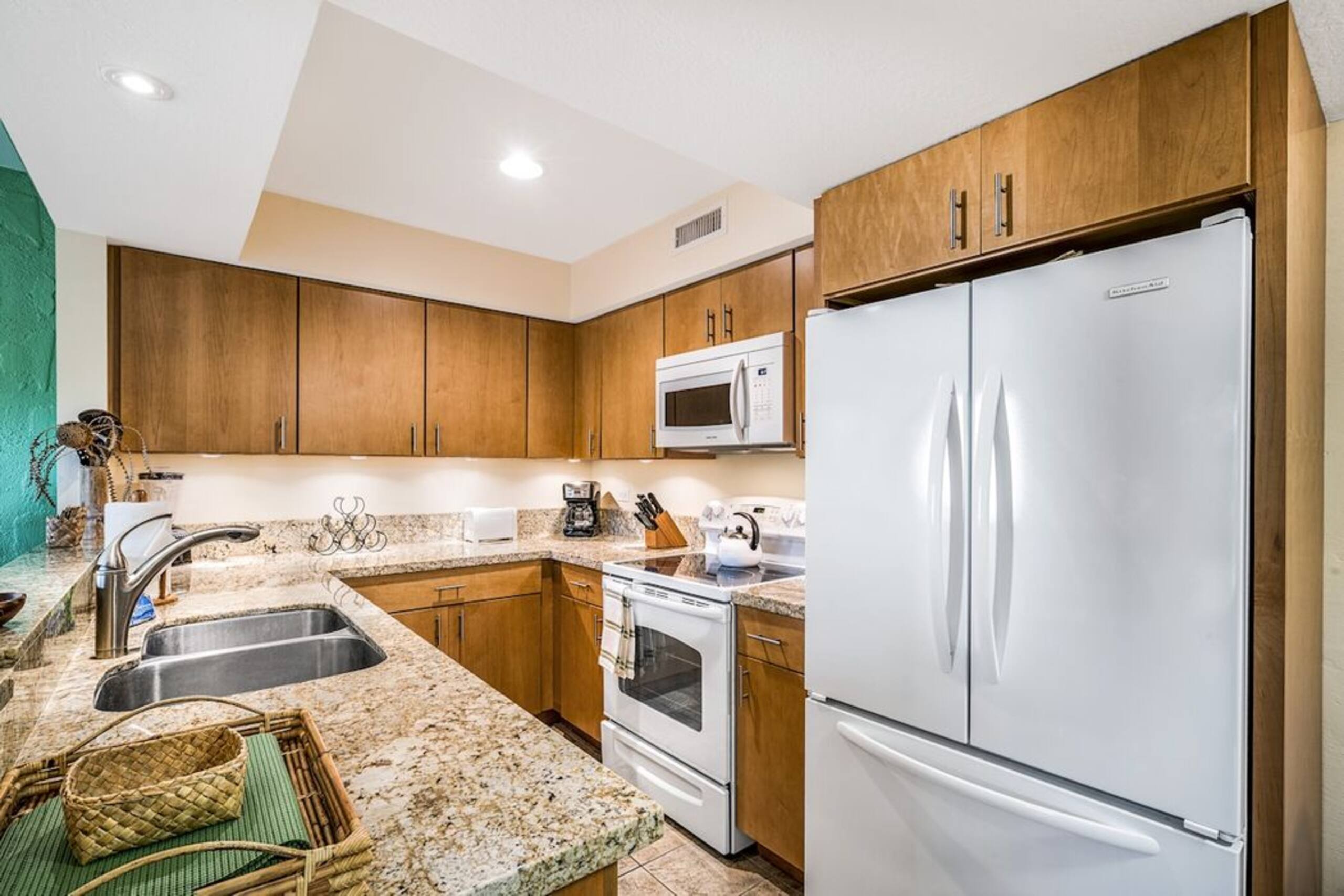 Condo in Kailua-Kona · ★4.5 · 1 bedroom · 2 beds · 1 bath - Image 2