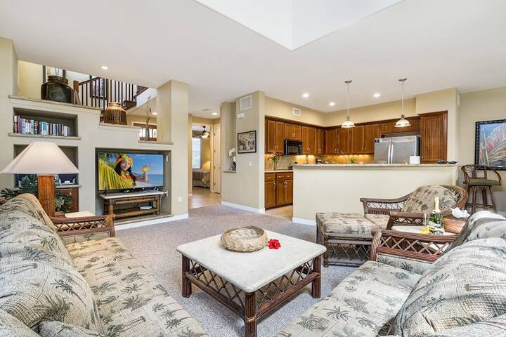 Private Beach Access, End Unit Large Private Lanai