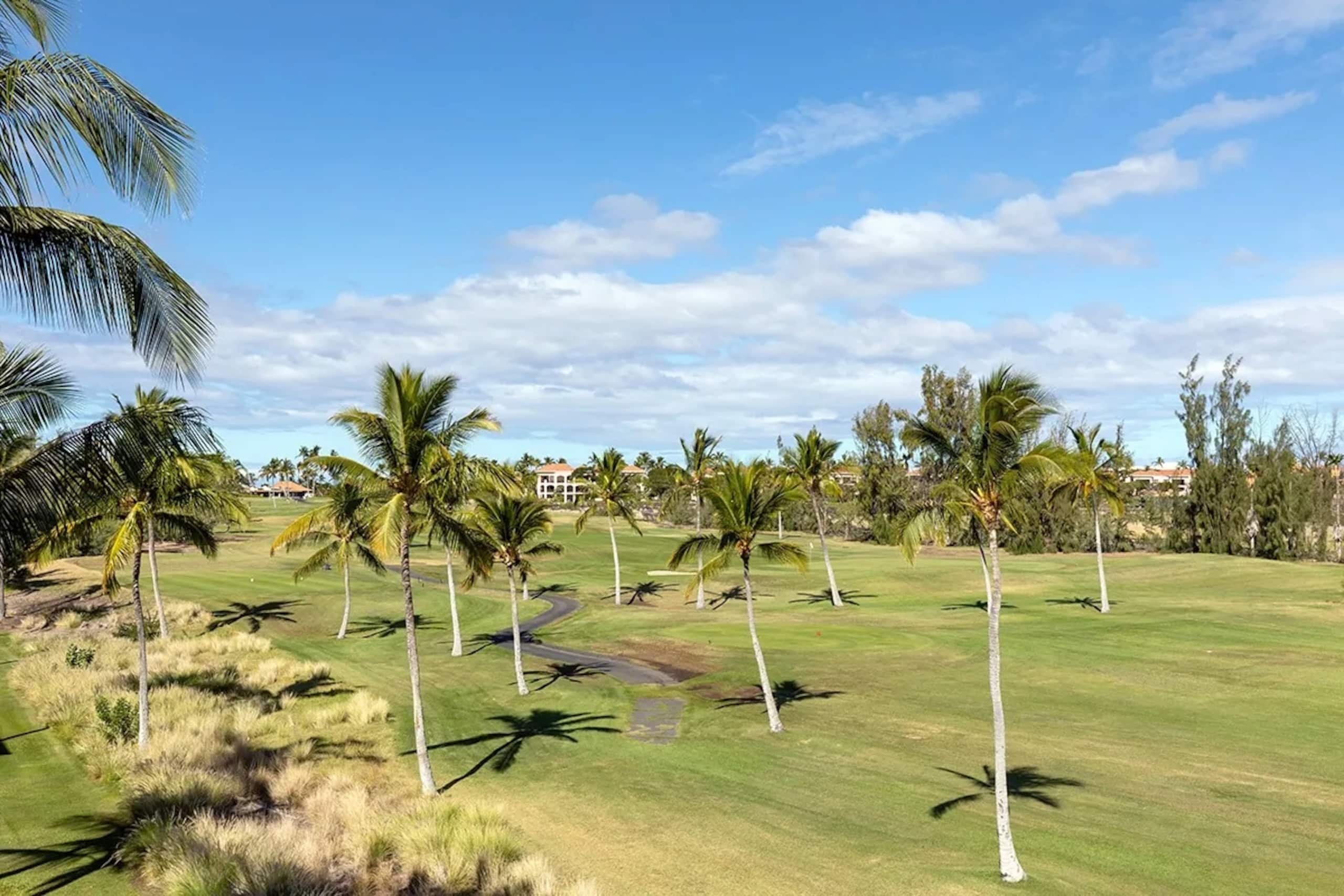 Great Location, 2bdrm w/loft and fairway view - Photo 27