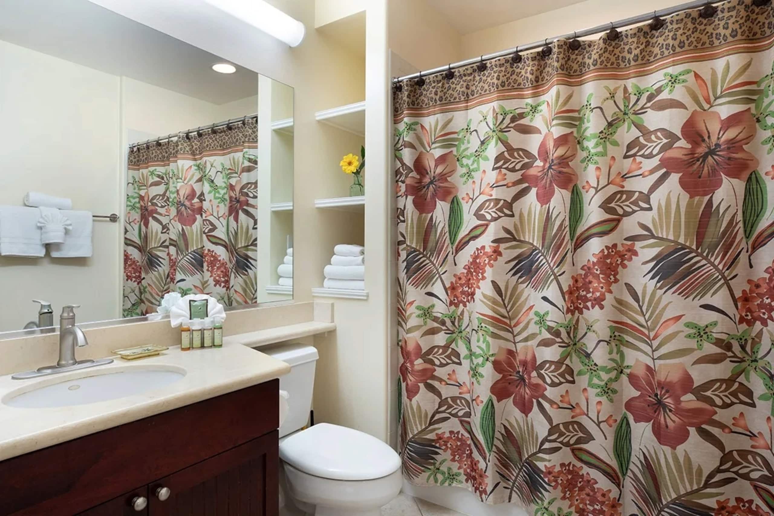 Great Location, 2bdrm w/loft and fairway view - Photo 18