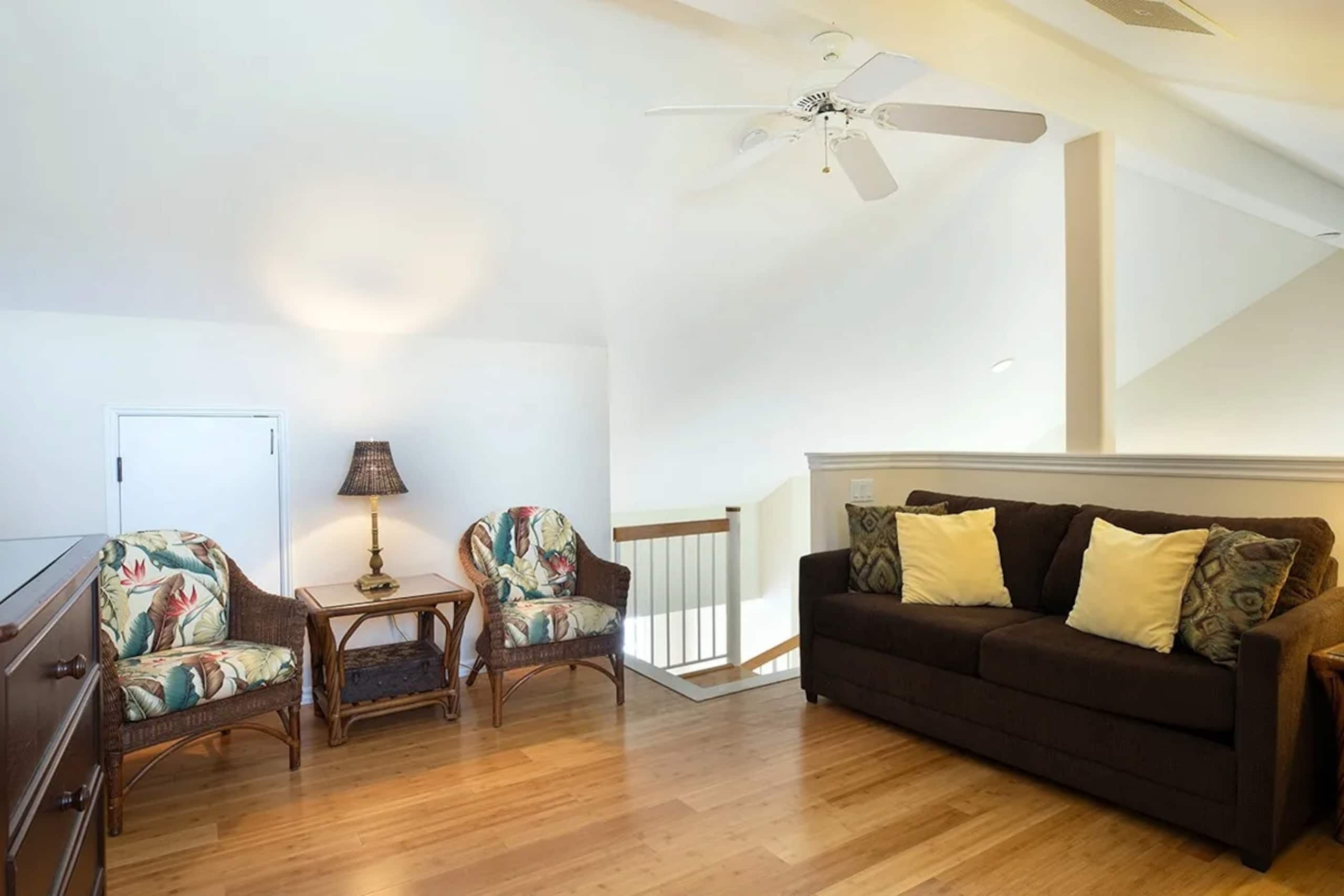 Great Location, 2bdrm w/loft and fairway view - Photo 21