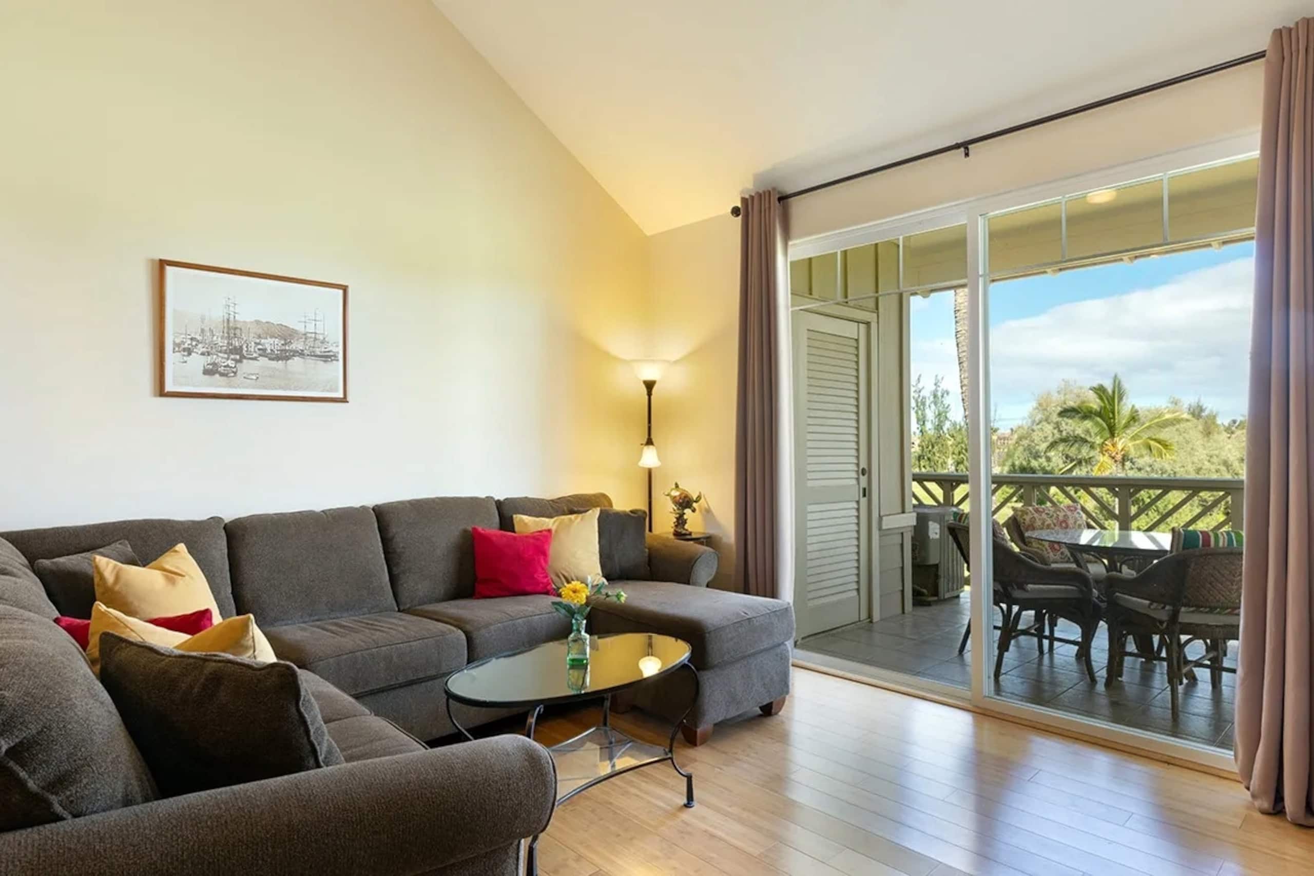 Great Location, 2bdrm w/loft and fairway view - Photo 10