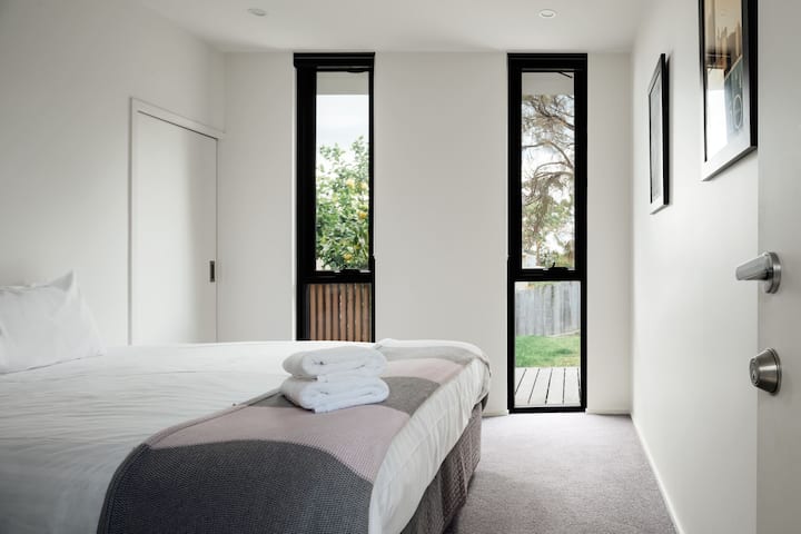 საძინებელი 4