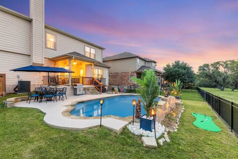Serene Views: Heated Pool | Sleeps 10 | Pet Haven