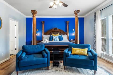 Serene Views: Private Pool | Sleeps 10 | Pet Haven