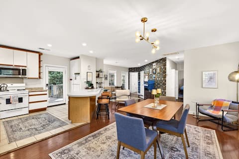 Popular Airbnb listing: Stylish Inman Park Condo, Walk to Beltline in Inman Park