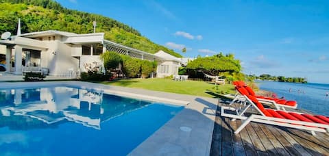 Le Ficus: Large beachfront villa with pool