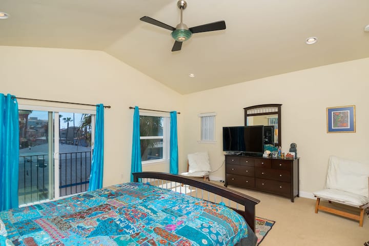 hlavná spálňa - veľká manželská posteľ