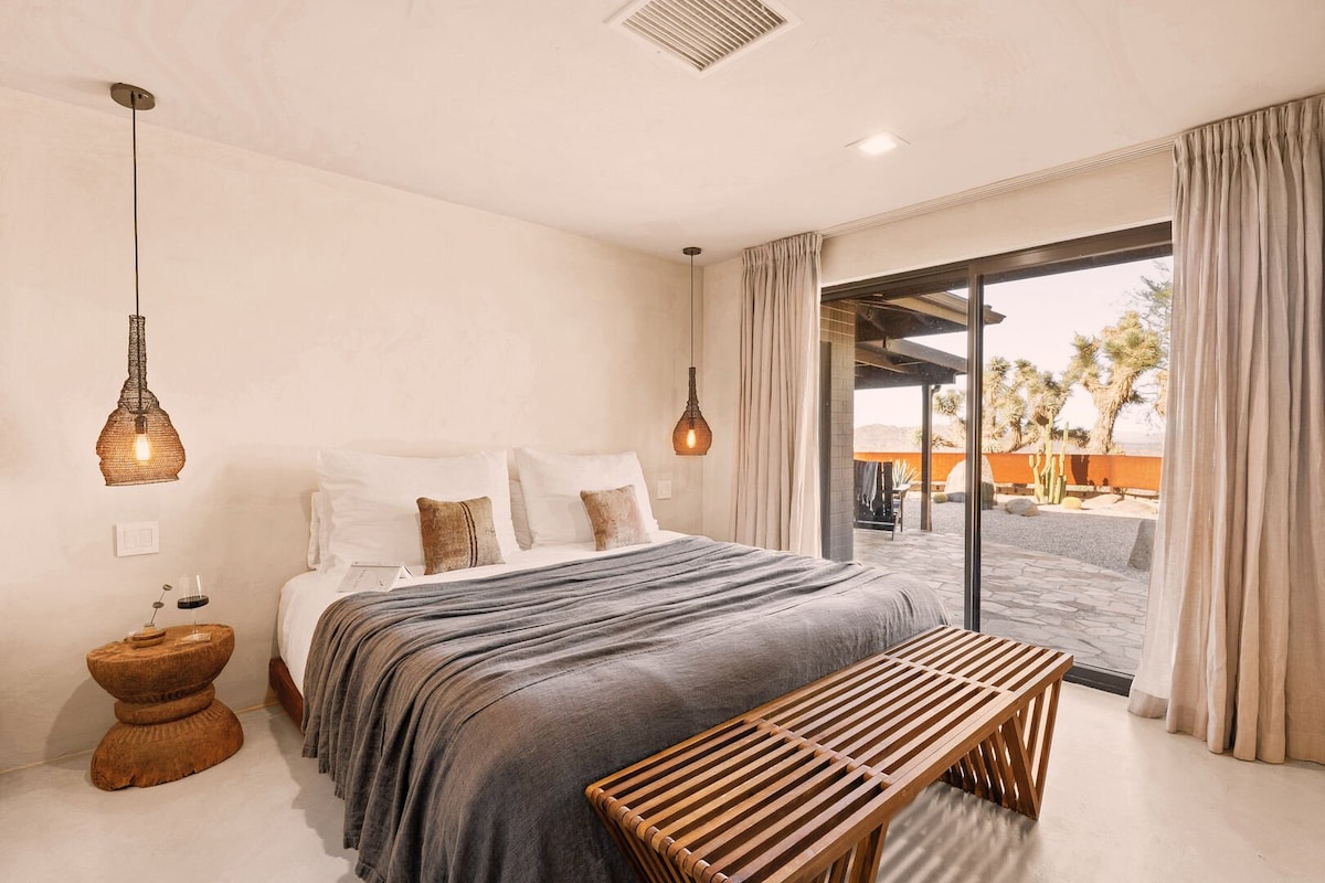Villa Kuro | Serene Escape - Houses for Rent in Joshua Tree Villa Kuro | Serene Escape - Houses for Rent in Joshua Tree