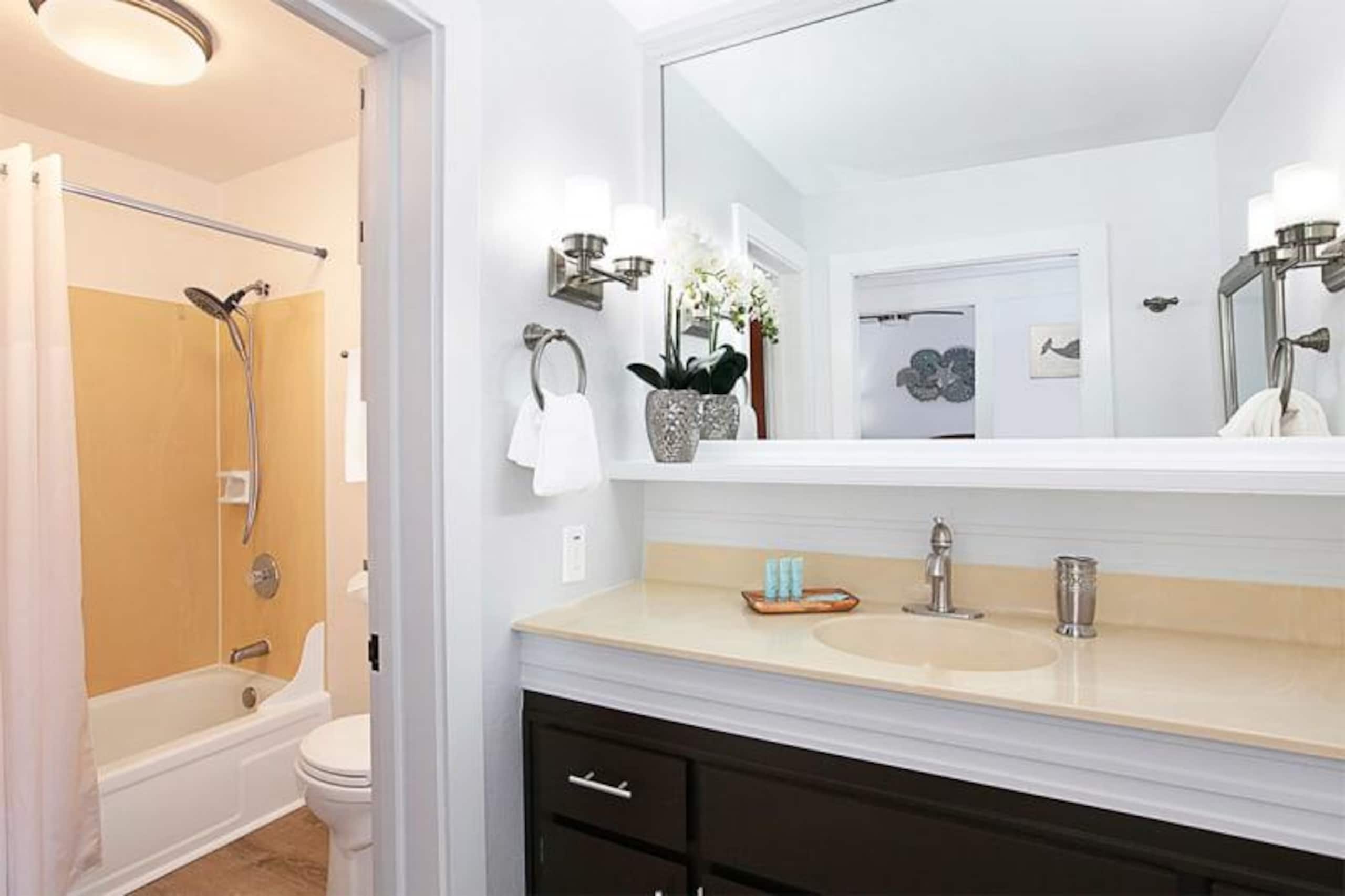 Condo in Koloa · ★4.77 · 1 bedroom · 2 beds · 1 private bath - Image 41