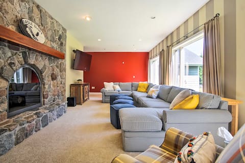 Hot Tub & Sauna! 7-Acre Coastal Michigan Home