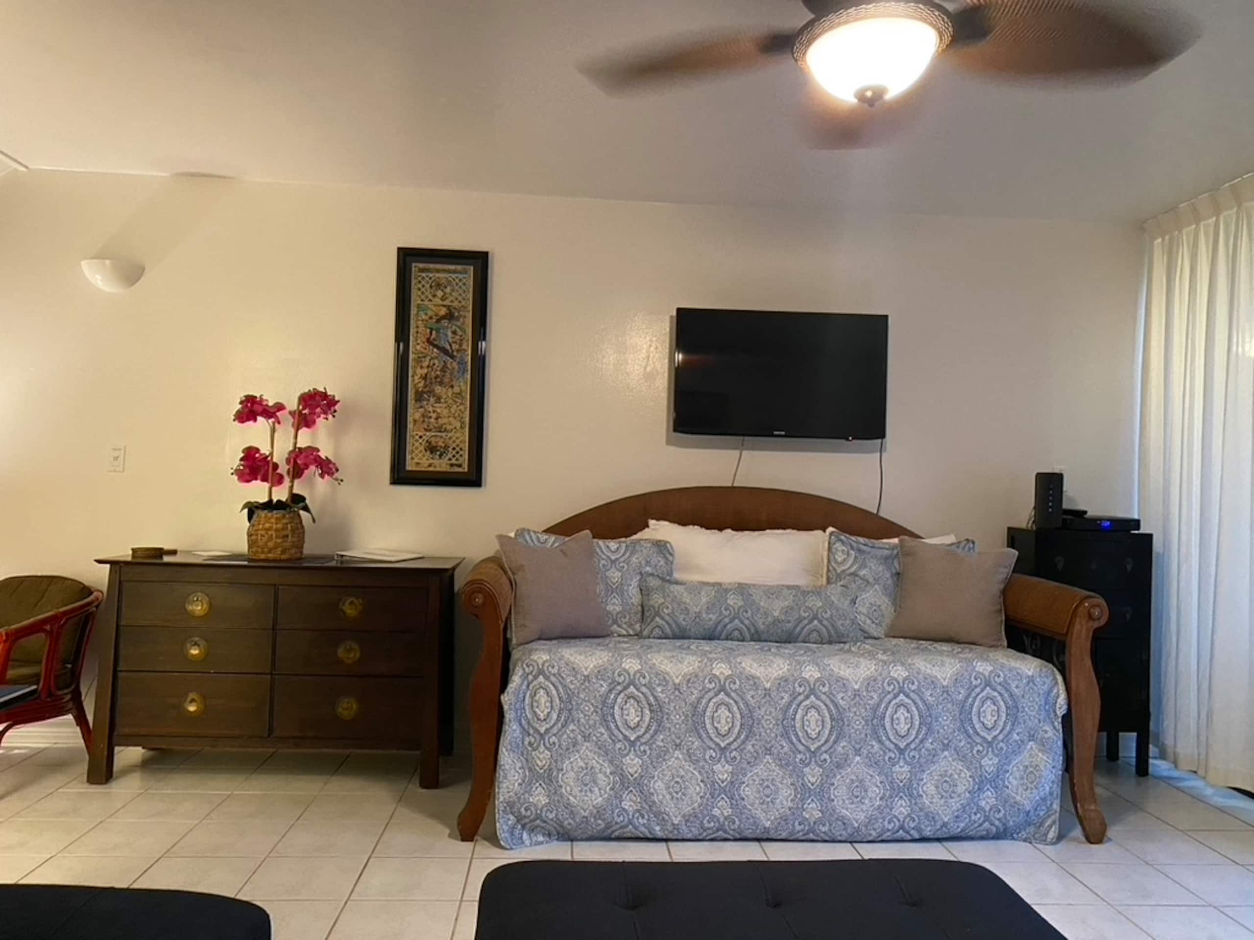 Condo in Kahuku · ★4.55 · 2 bedrooms · 4 beds · 2.5 shared baths - Image 3