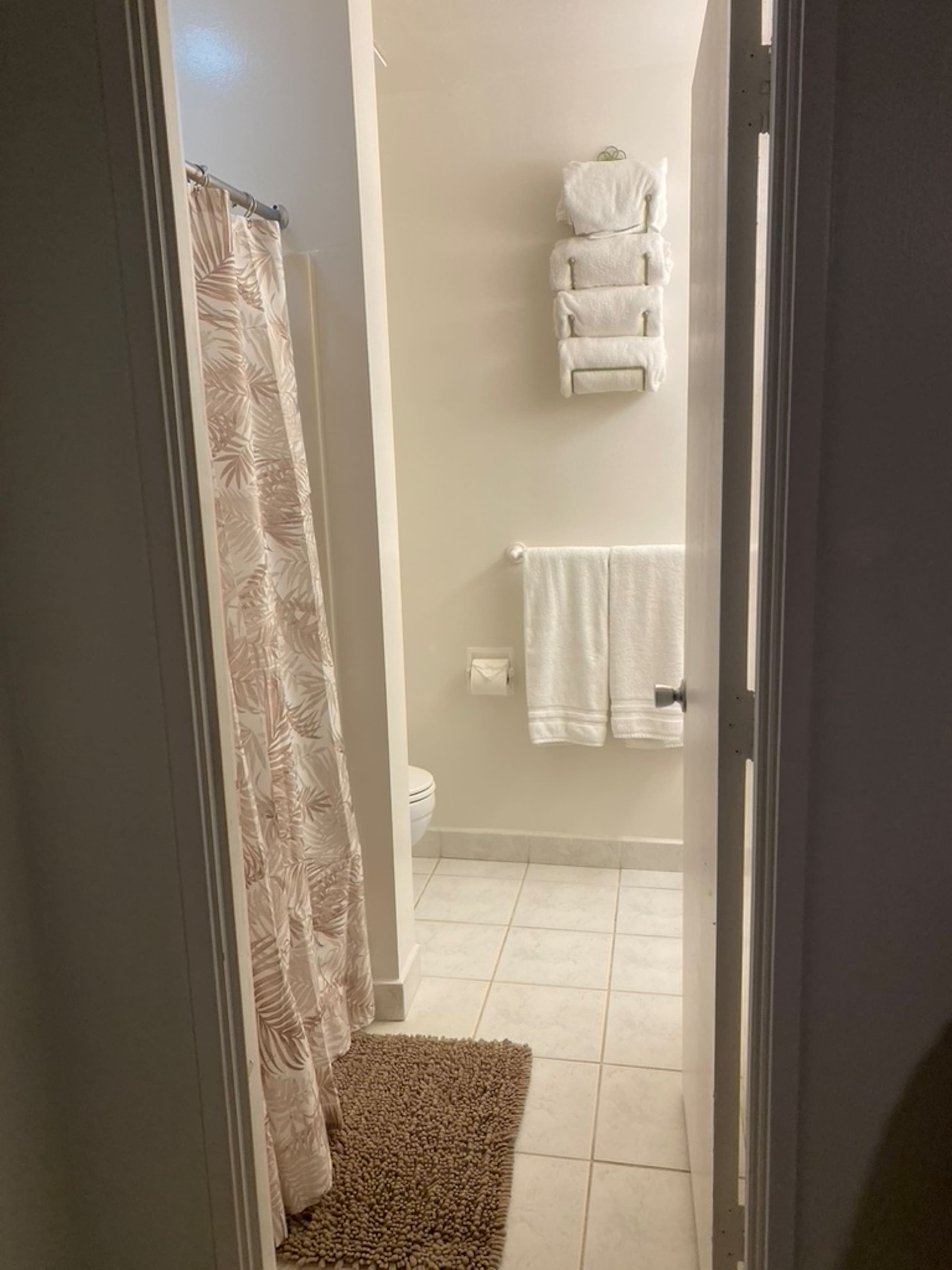 Condo in Kahuku · ★4.55 · 2 bedrooms · 4 beds · 2.5 shared baths - Image 9