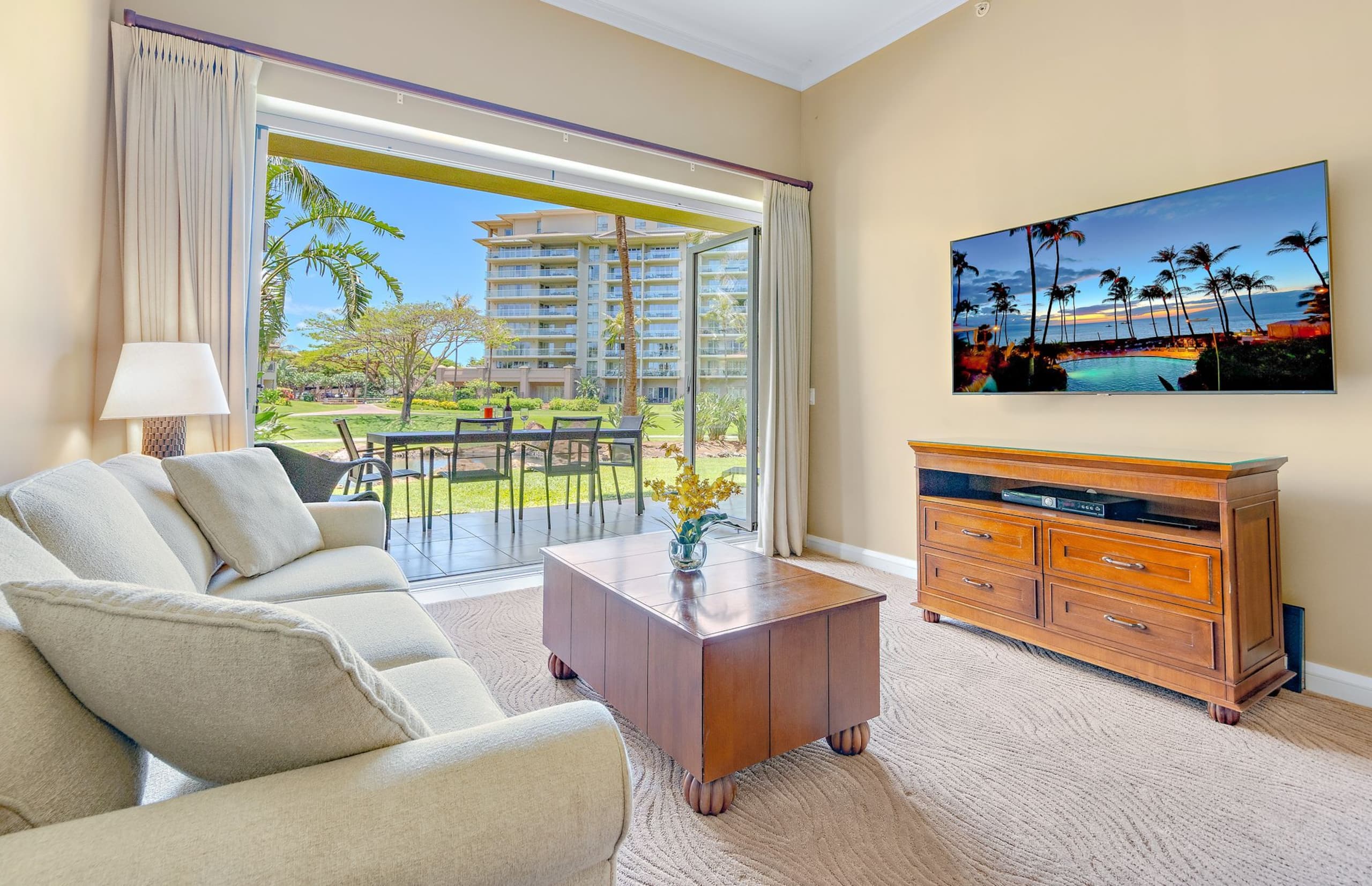 Condo in Lahaina · ★4.64 · 1 bedroom · 2 beds · 1 bath - Image 5