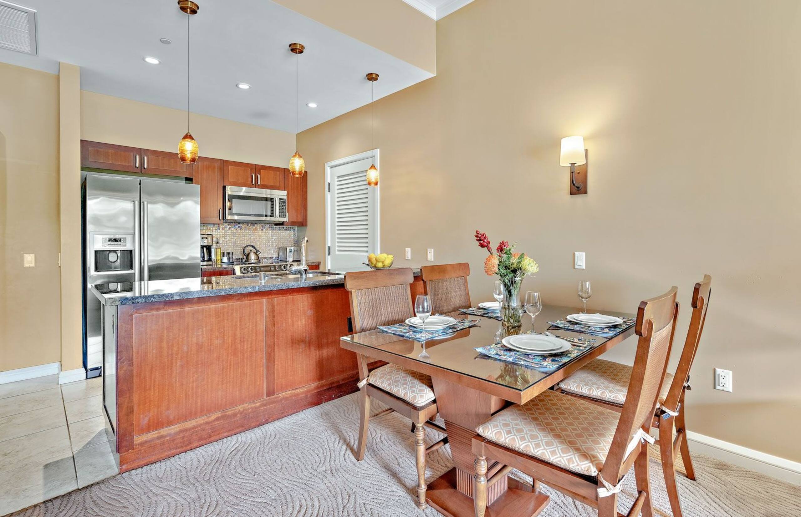 Condo in Lahaina · ★4.64 · 1 bedroom · 2 beds · 1 bath - Image 10