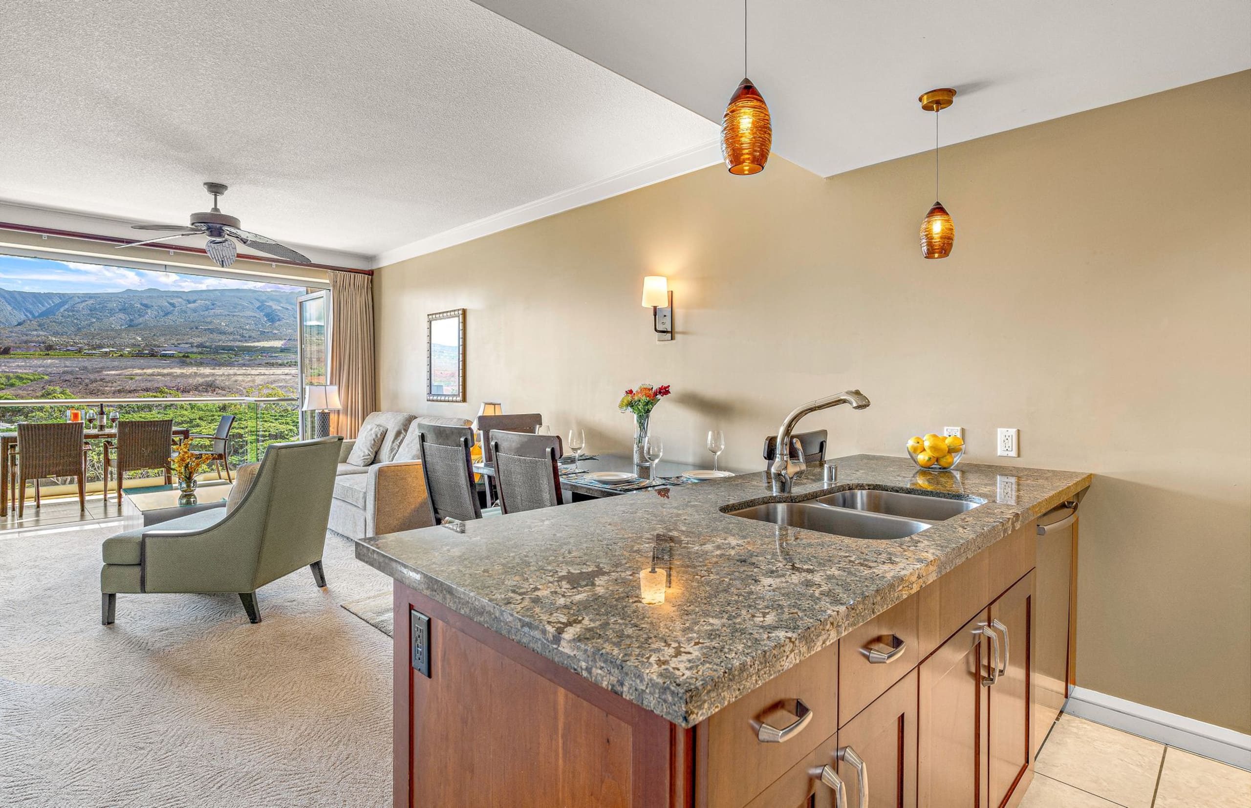 Condo in Lahaina · ★4.86 · 1 bedroom · 2 beds · 1 bath - Image 4