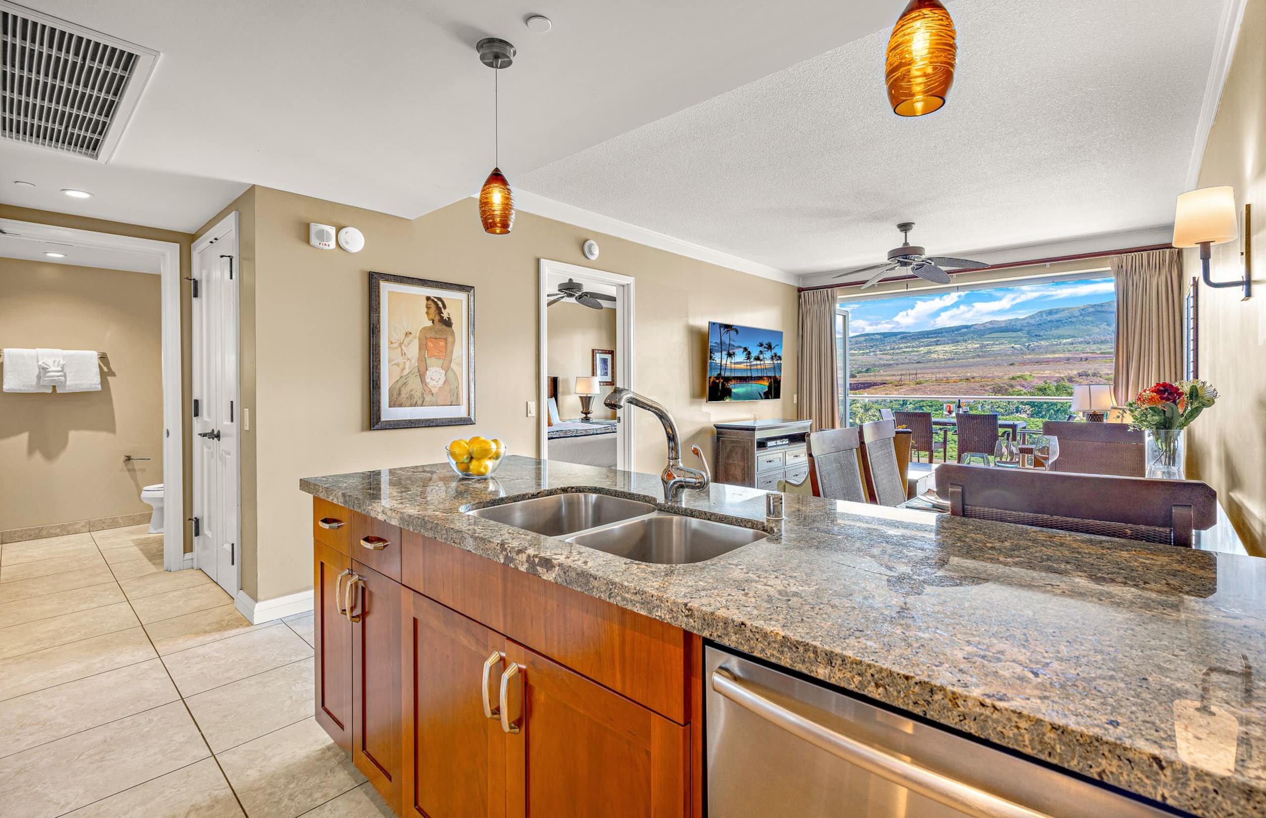 Condo in Lahaina · ★4.86 · 1 bedroom · 2 beds · 1 bath - Image 3