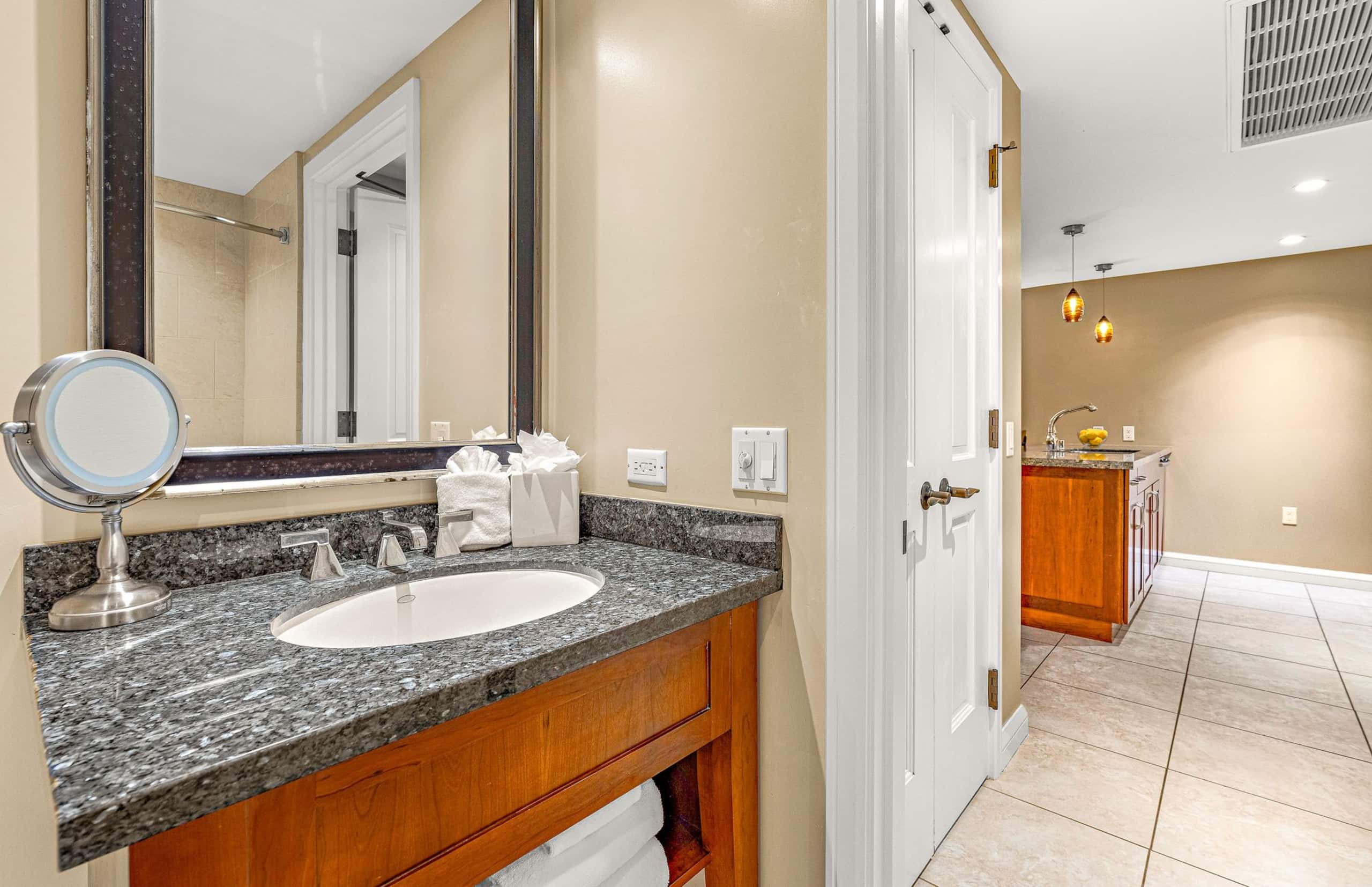 Condo in Lahaina · ★4.86 · 1 bedroom · 2 beds · 1 bath - Image 18