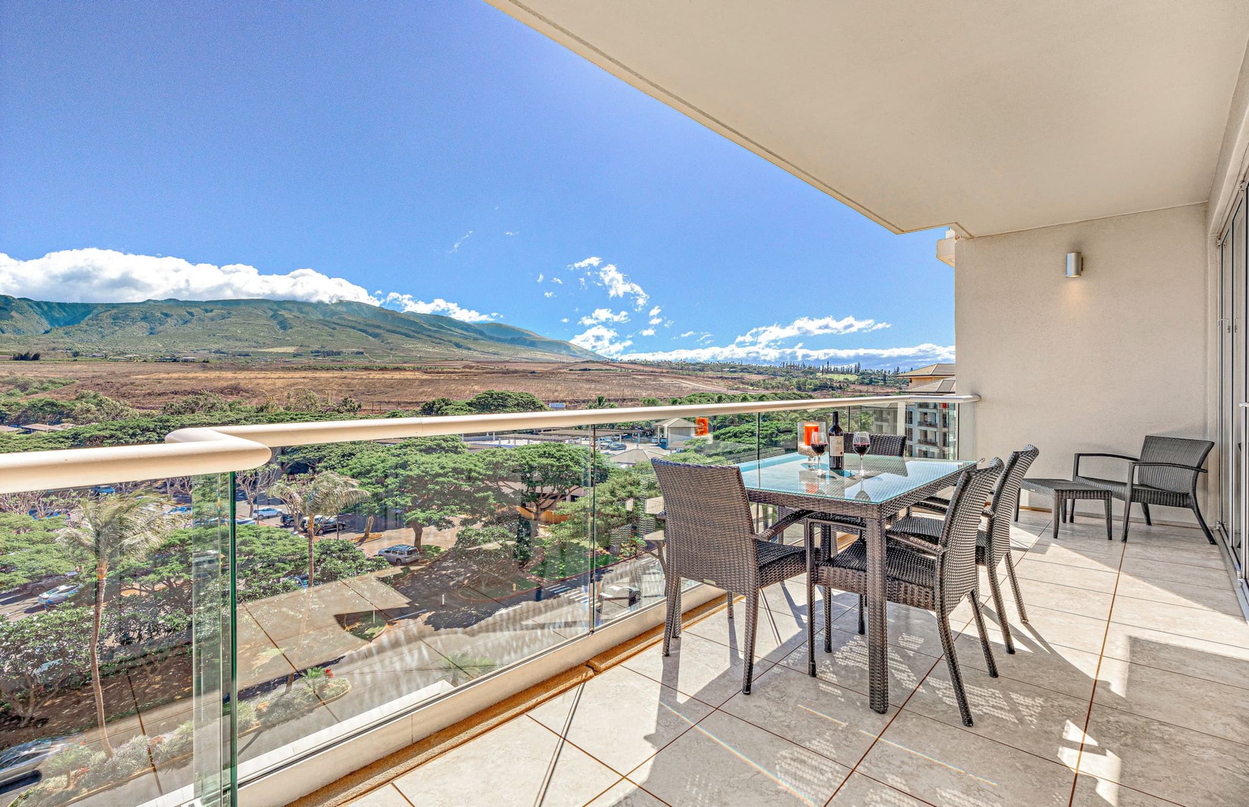 Condo in Lahaina · ★4.86 · 1 bedroom · 2 beds · 1 bath - Image 2