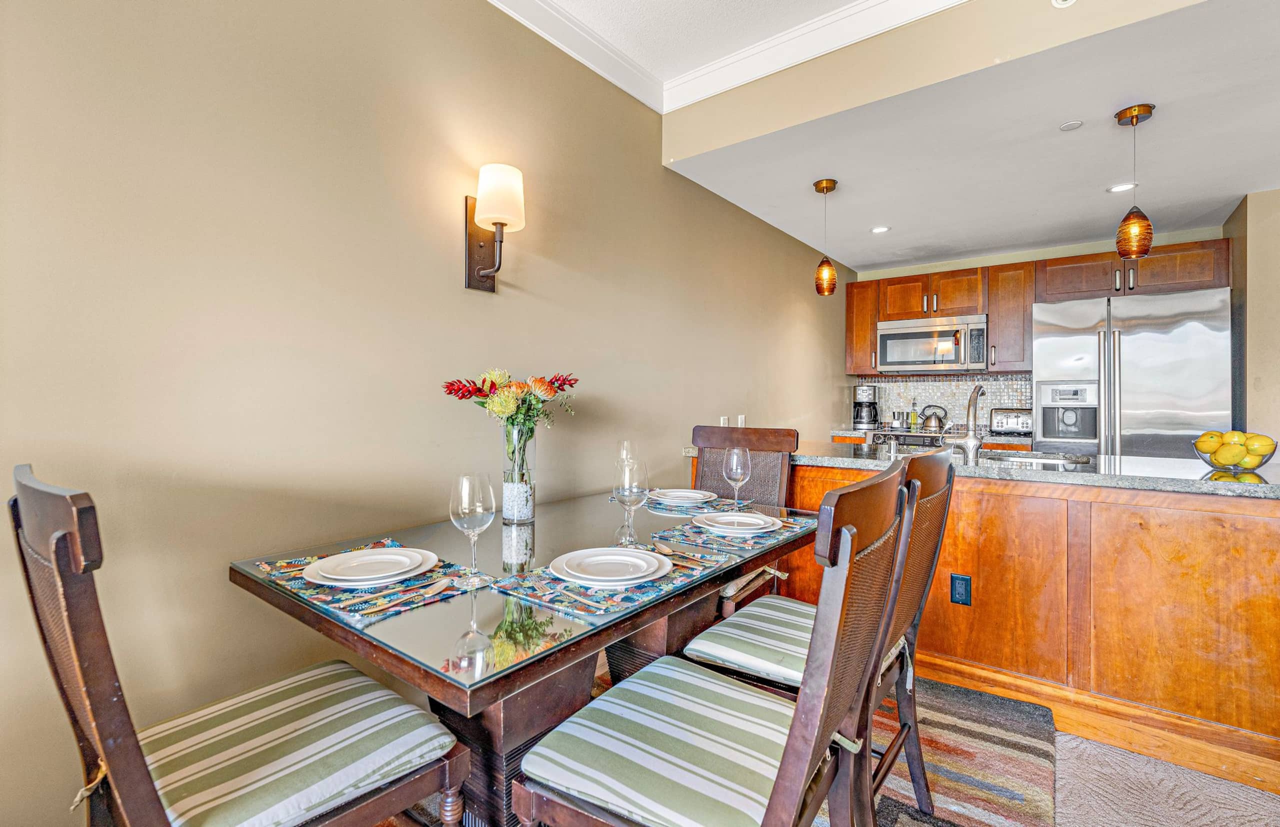 Condo in Lahaina · ★4.86 · 1 bedroom · 2 beds · 1 bath - Image 10