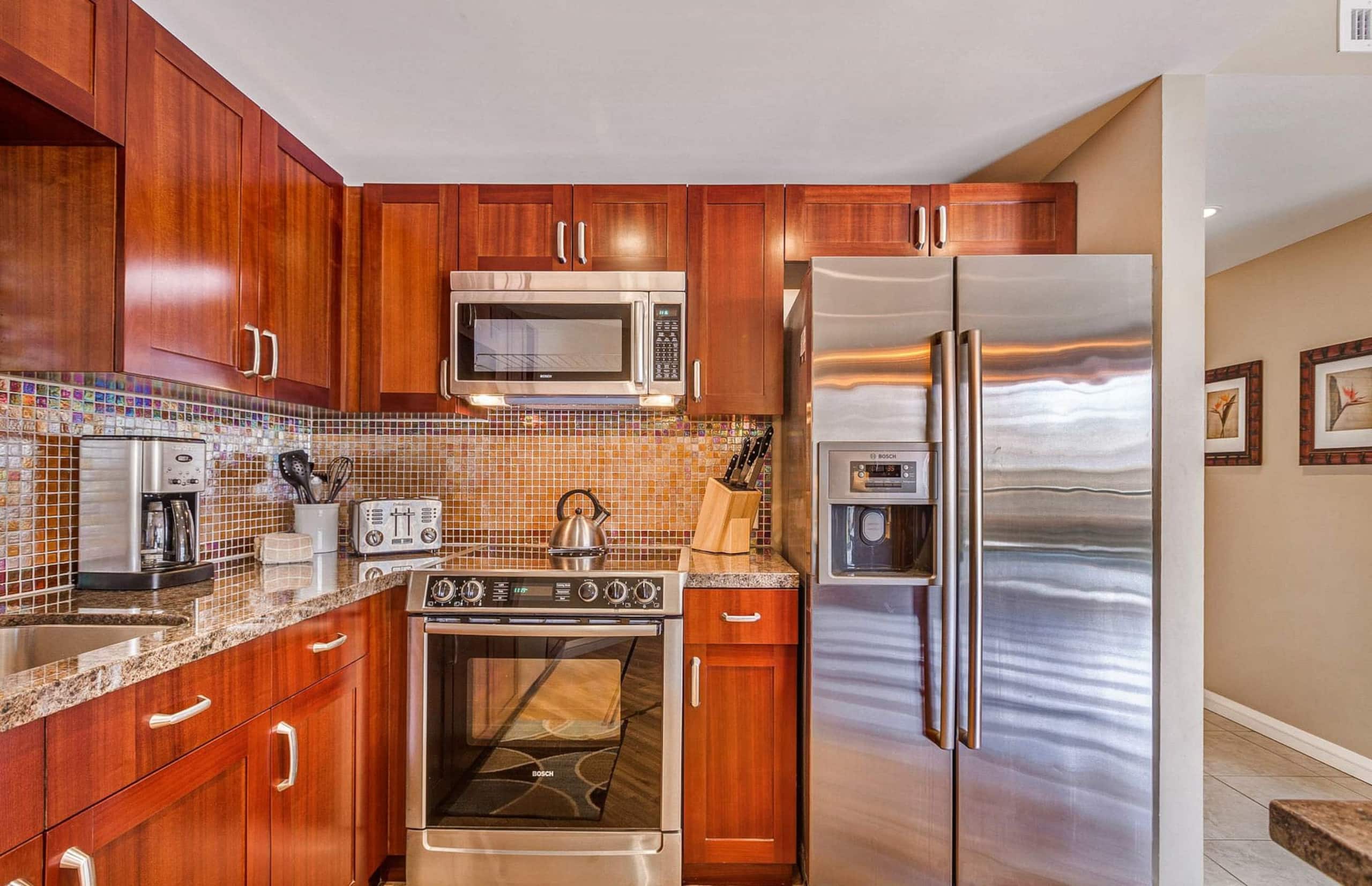 Condo in Lahaina · ★4.93 · Studio · 2 beds · 1 bath - Image 8