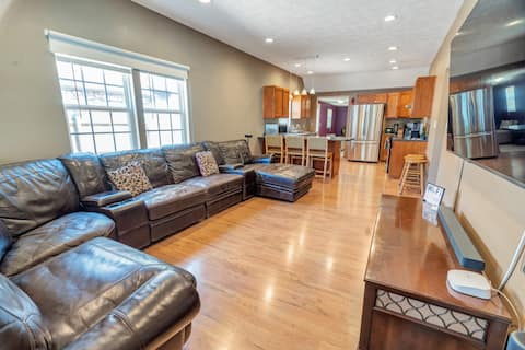 Modern Smart Home Near Downtown Springfield & MSU