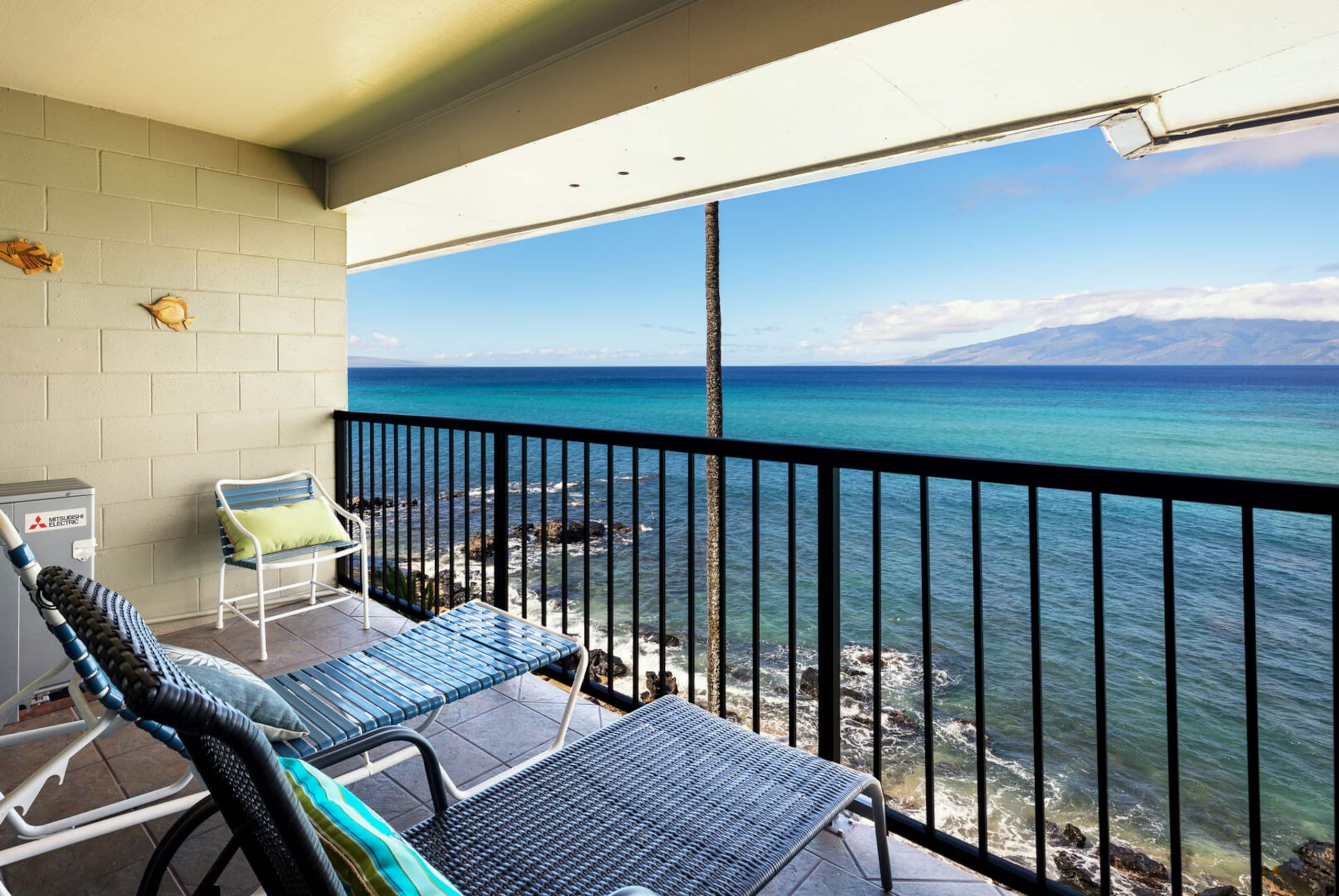 Condo in Lahaina · ★4.71 · 3 bedrooms · 4 beds · 2.5 baths - Image 10