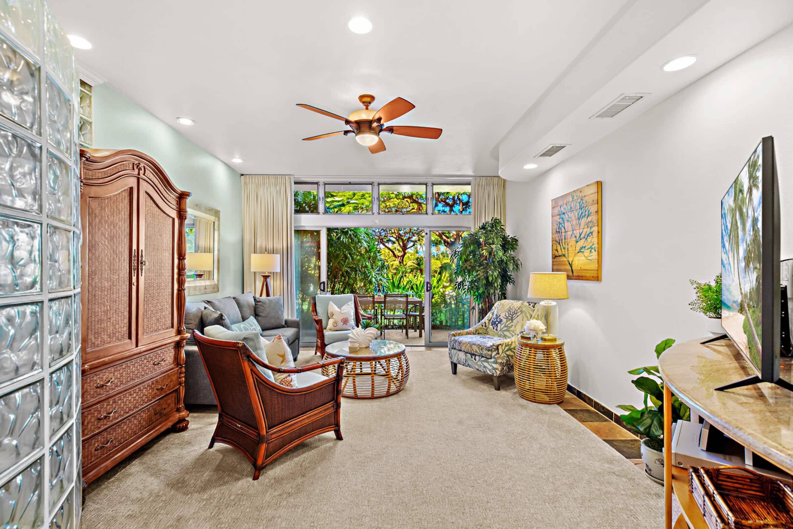 Condo in Lahaina · ★4.91 · 2 bedrooms · 3 beds · 2 baths - Image 12