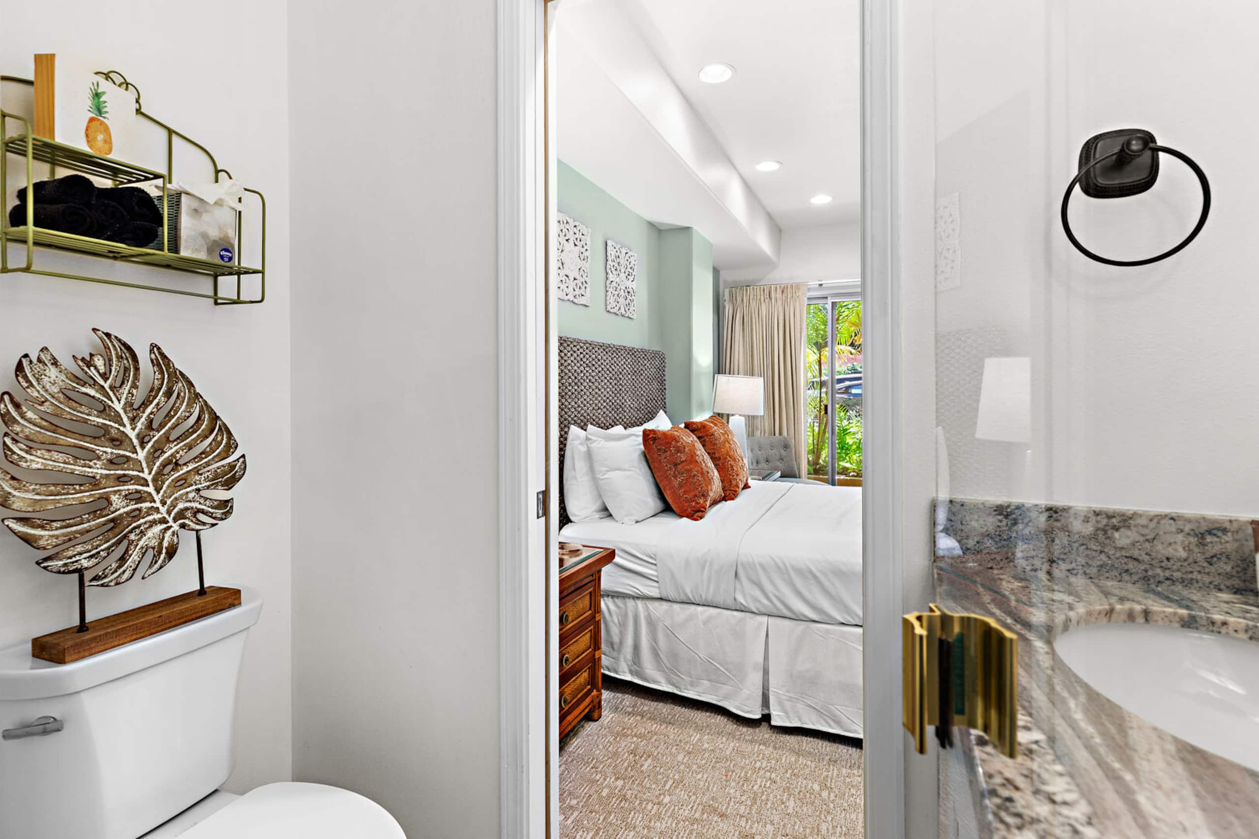 Condo in Lahaina · ★4.91 · 2 bedrooms · 3 beds · 2 baths - Image 26
