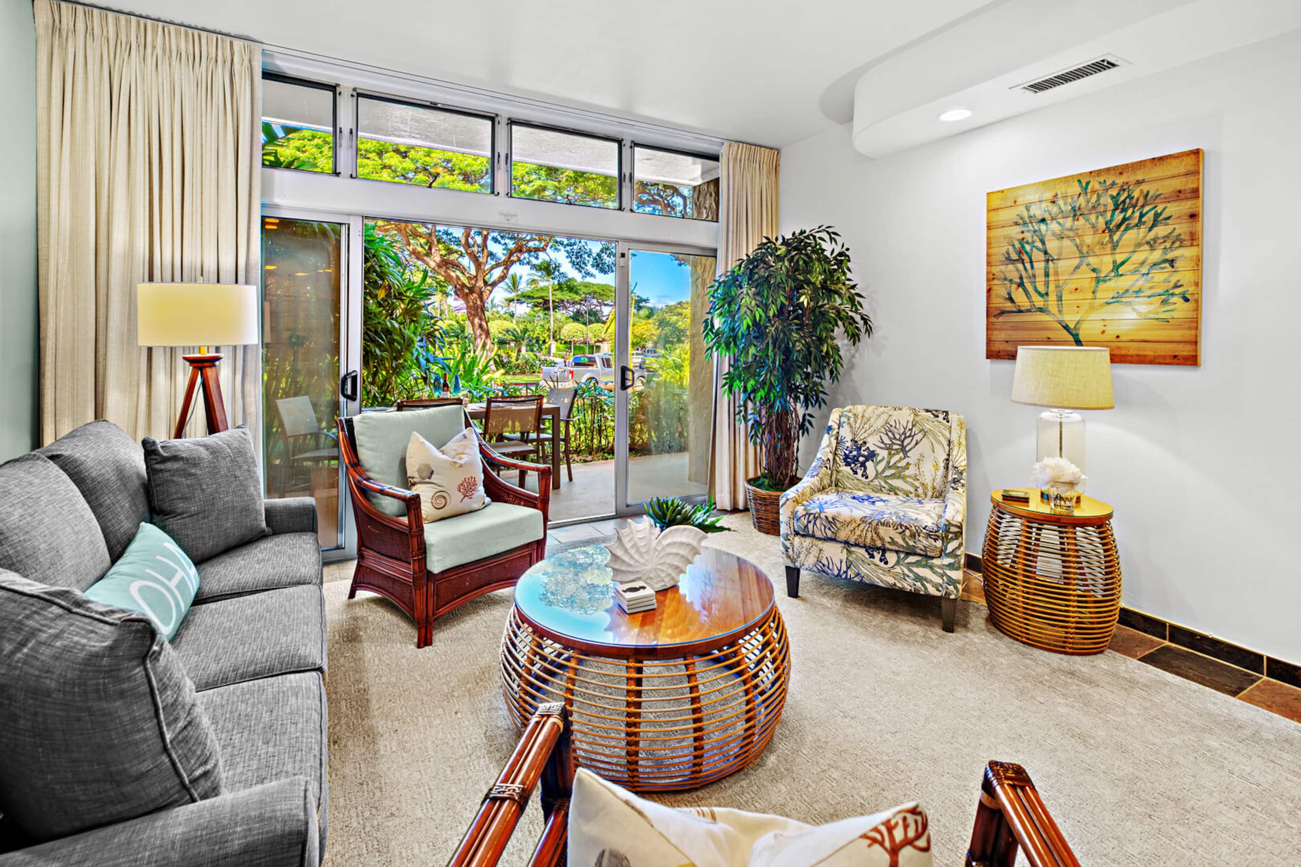 Condo in Lahaina · ★4.91 · 2 bedrooms · 3 beds · 2 baths - Image 11