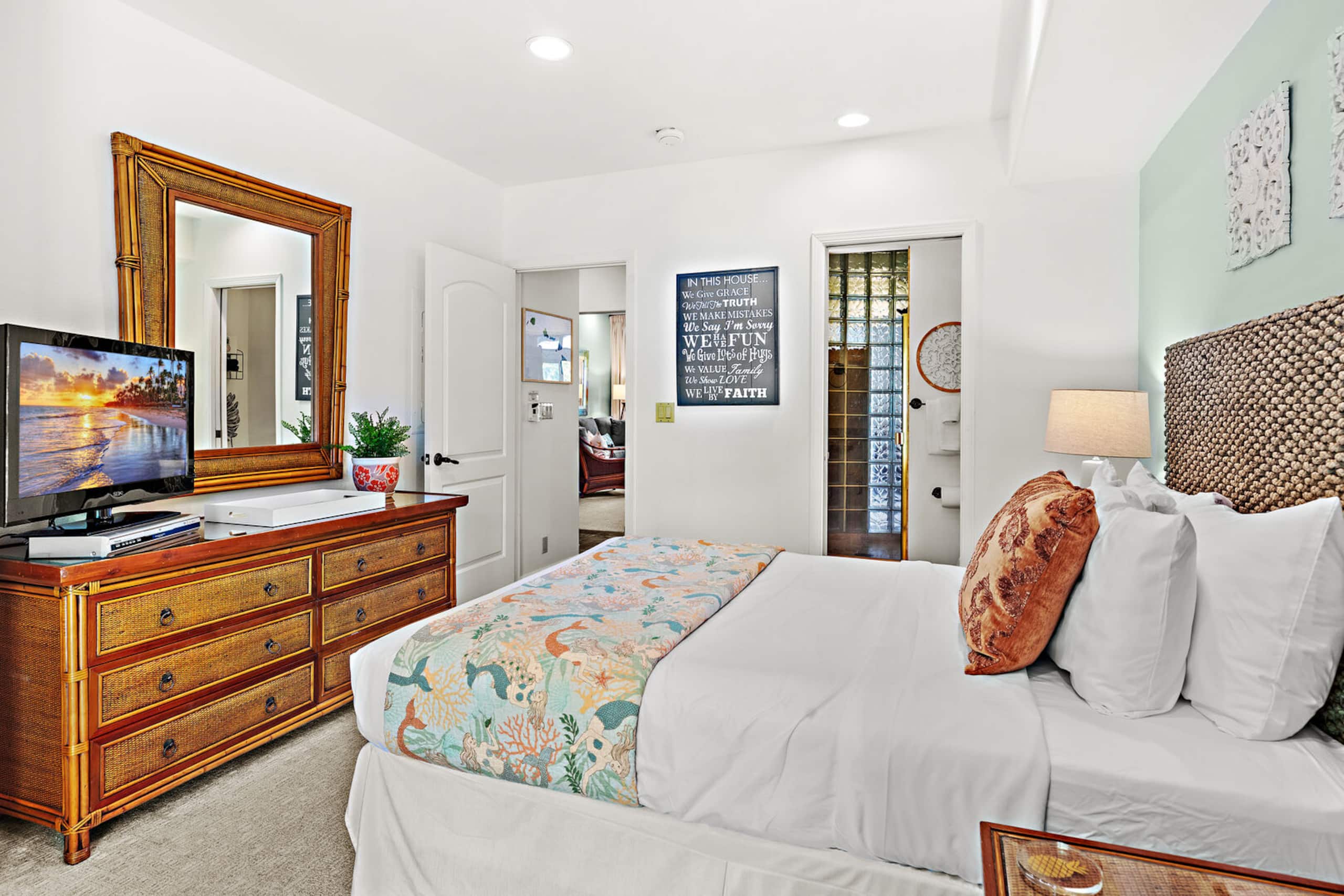 Condo in Lahaina · ★4.91 · 2 bedrooms · 3 beds · 2 baths - Image 25