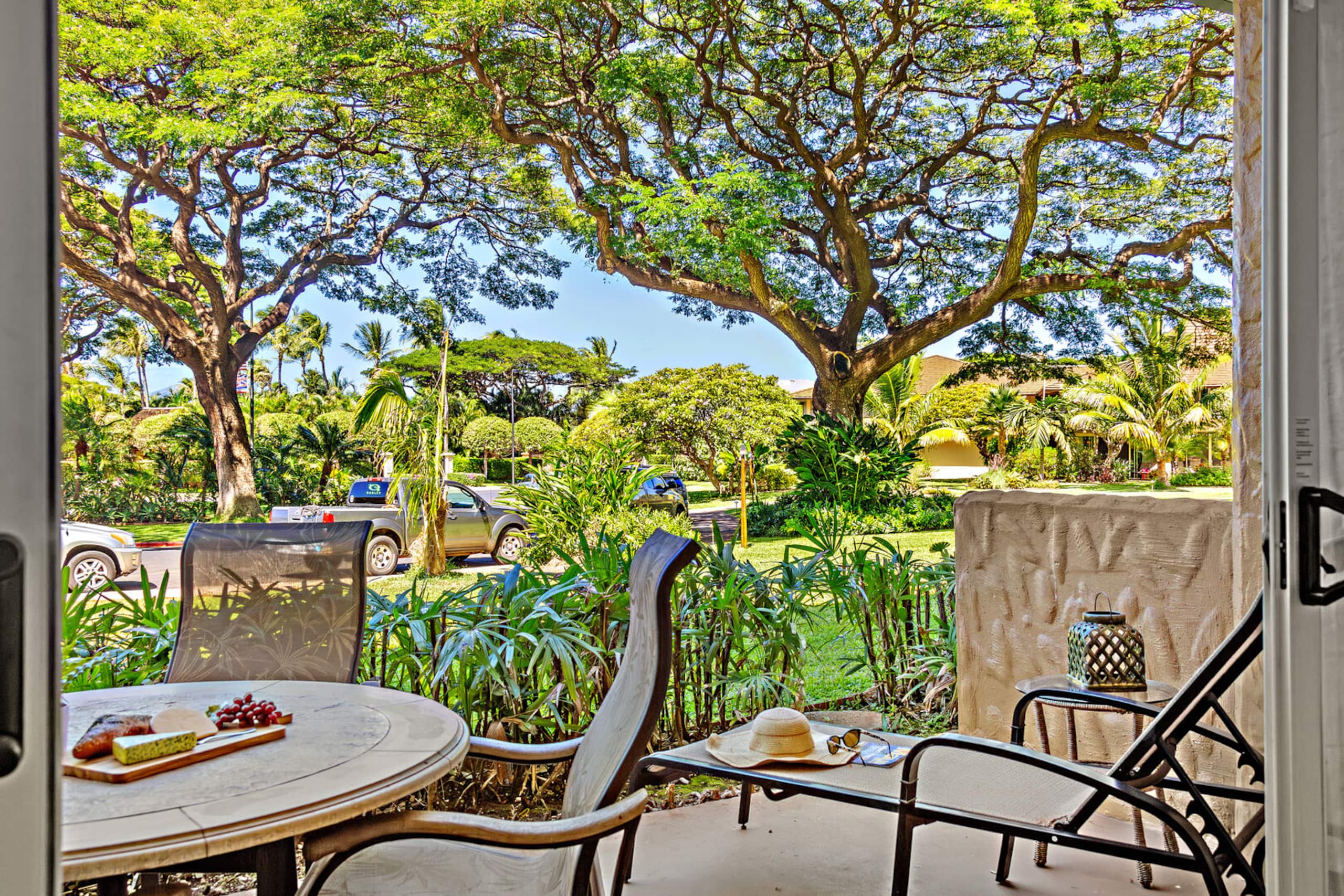 Condo in Lahaina · ★4.91 · 2 bedrooms · 3 beds · 2 baths - Image 7