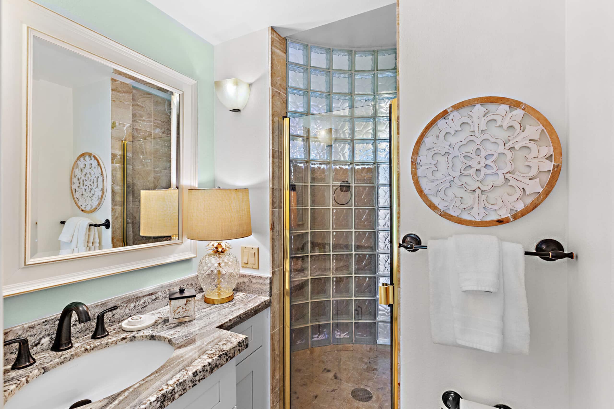 Condo in Lahaina · ★4.91 · 2 bedrooms · 3 beds · 2 baths - Image 28