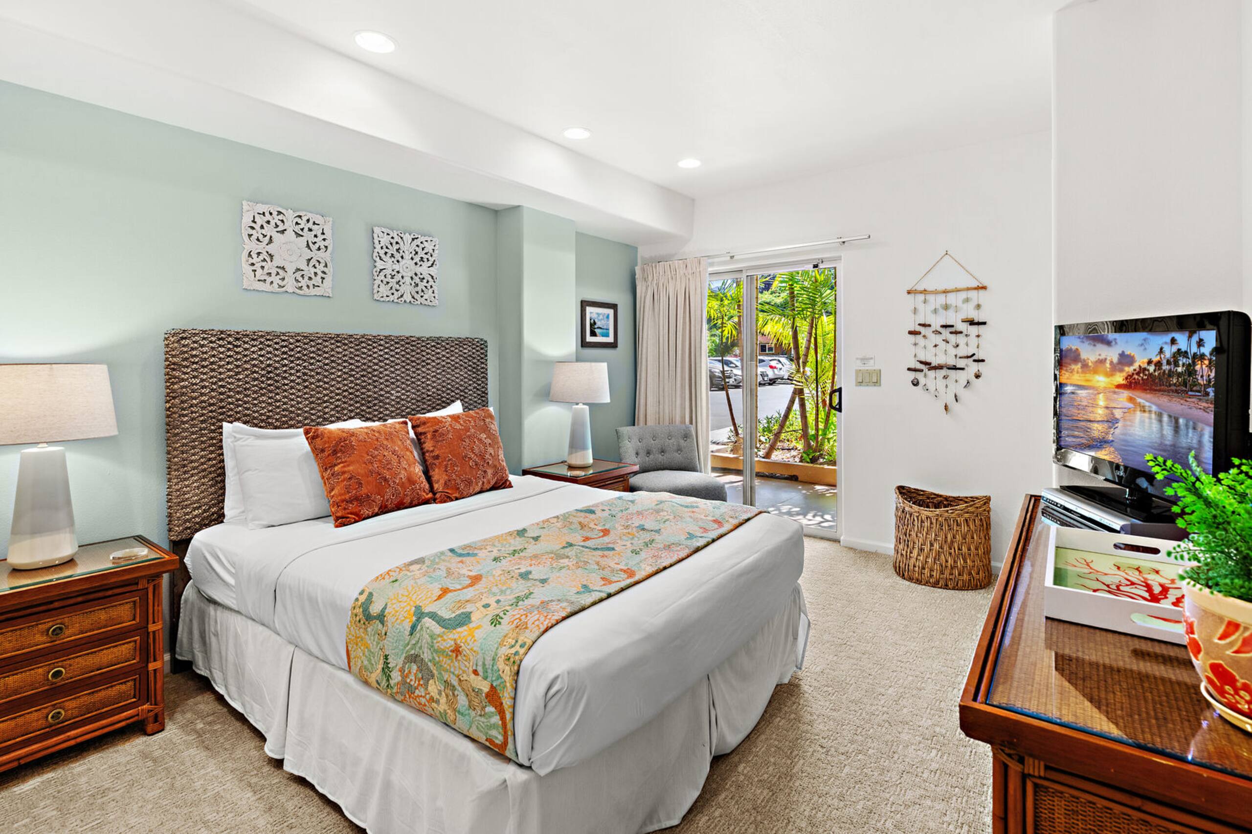 Condo in Lahaina · ★4.91 · 2 bedrooms · 3 beds · 2 baths - Image 21