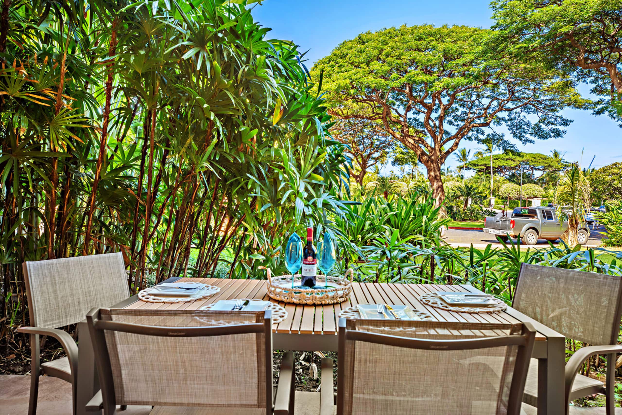 Condo in Lahaina · ★4.91 · 2 bedrooms · 3 beds · 2 baths - Image 2