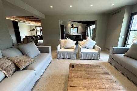 Top Airbnb: Luxury house 7 suites and views of the Cathedral à Girona