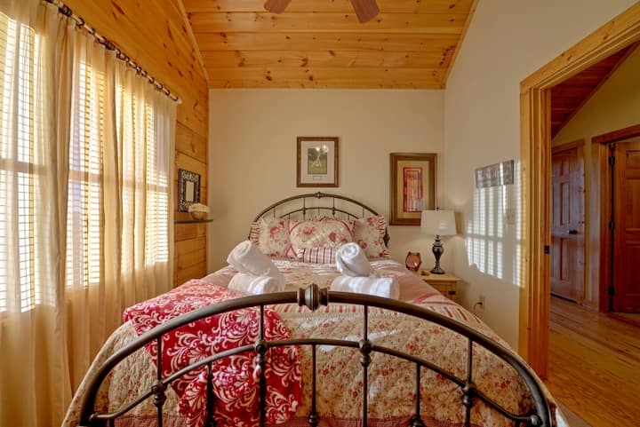 Საძინებელი ორი - საწოლი 152 × 203 სმ